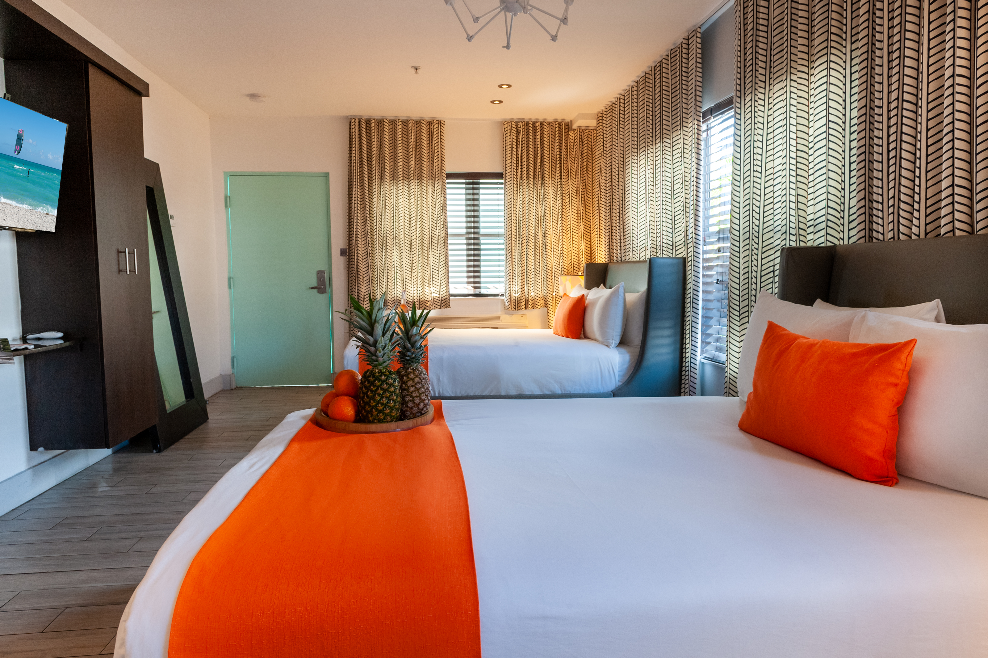 Studio Two Queen Beds