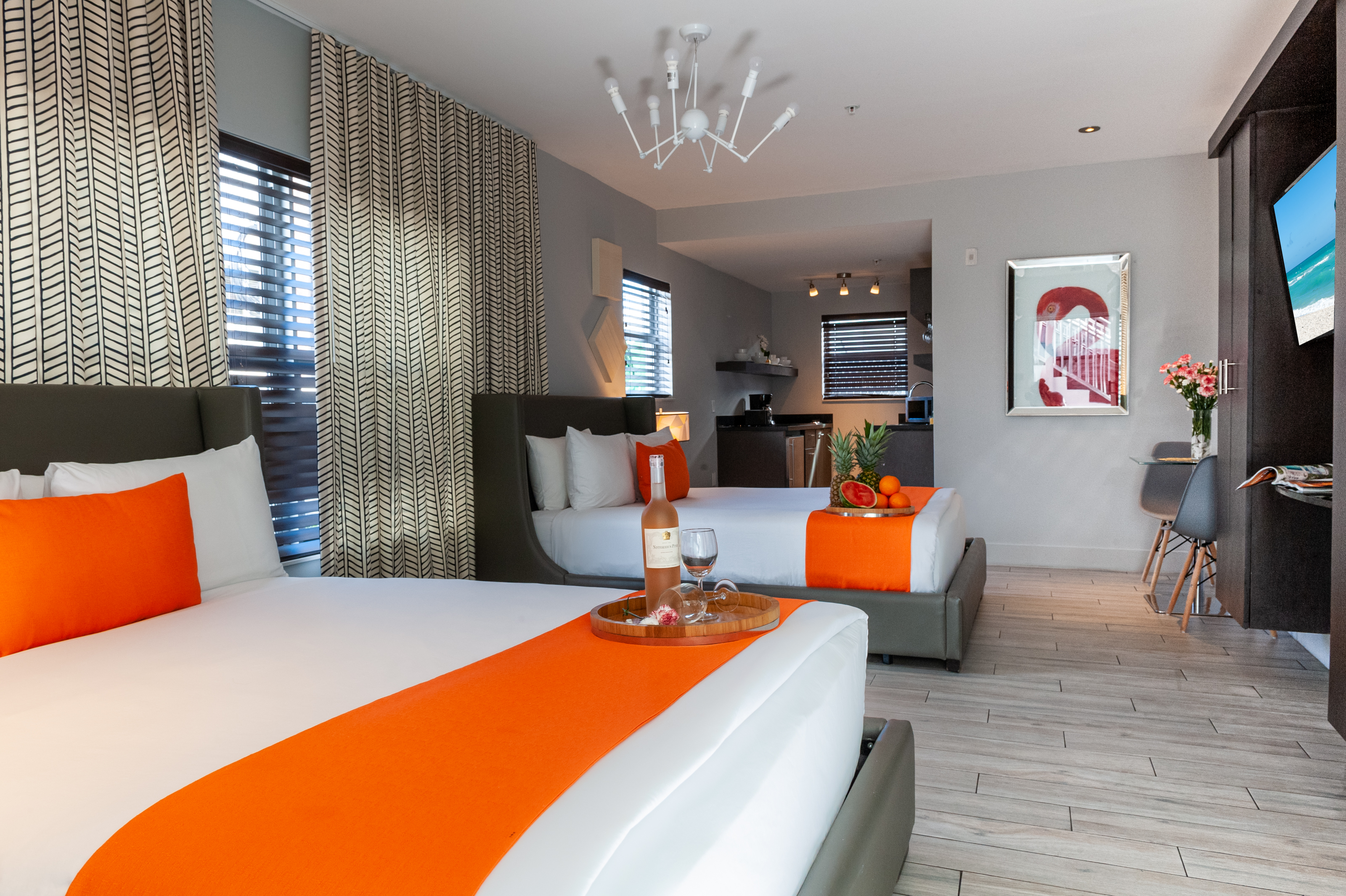 Studio Two Queen Beds