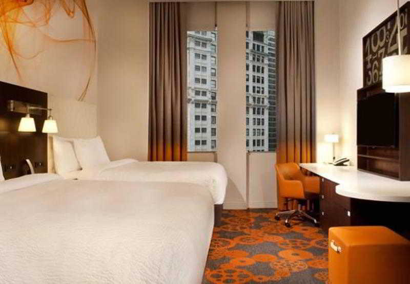 Studio Two Queen Beds