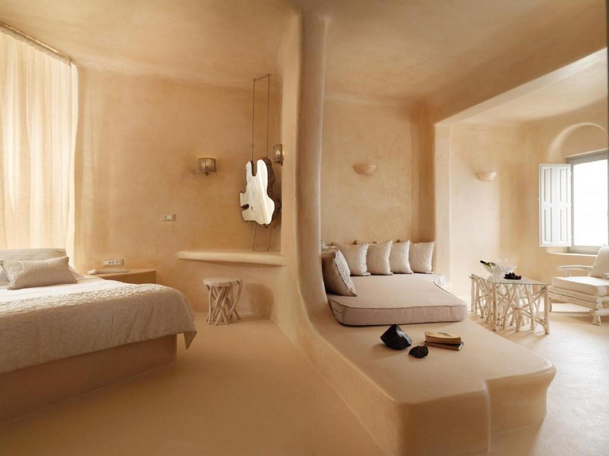 Villa Pool View King Bed