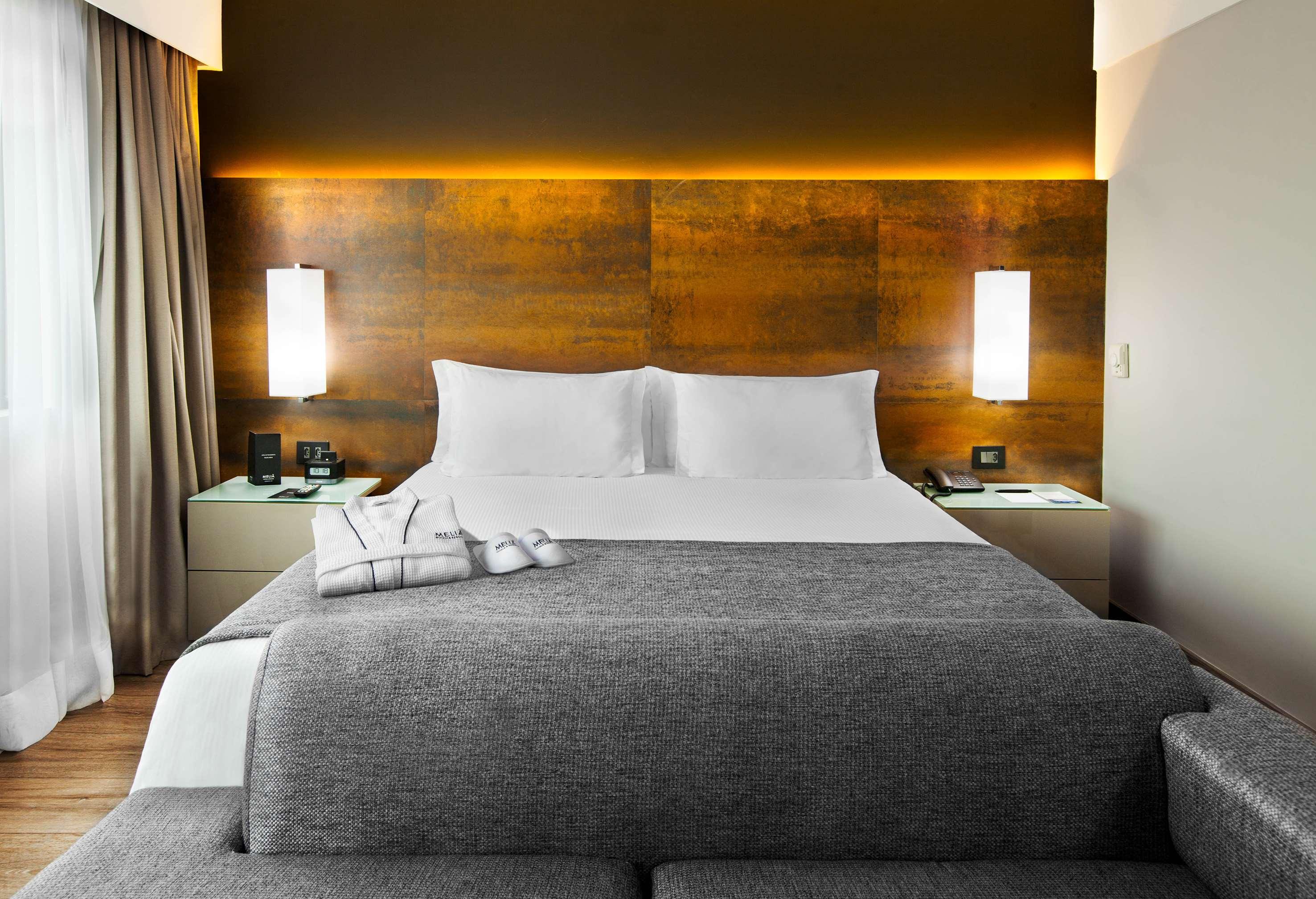 Double Deluxe Queen Bed