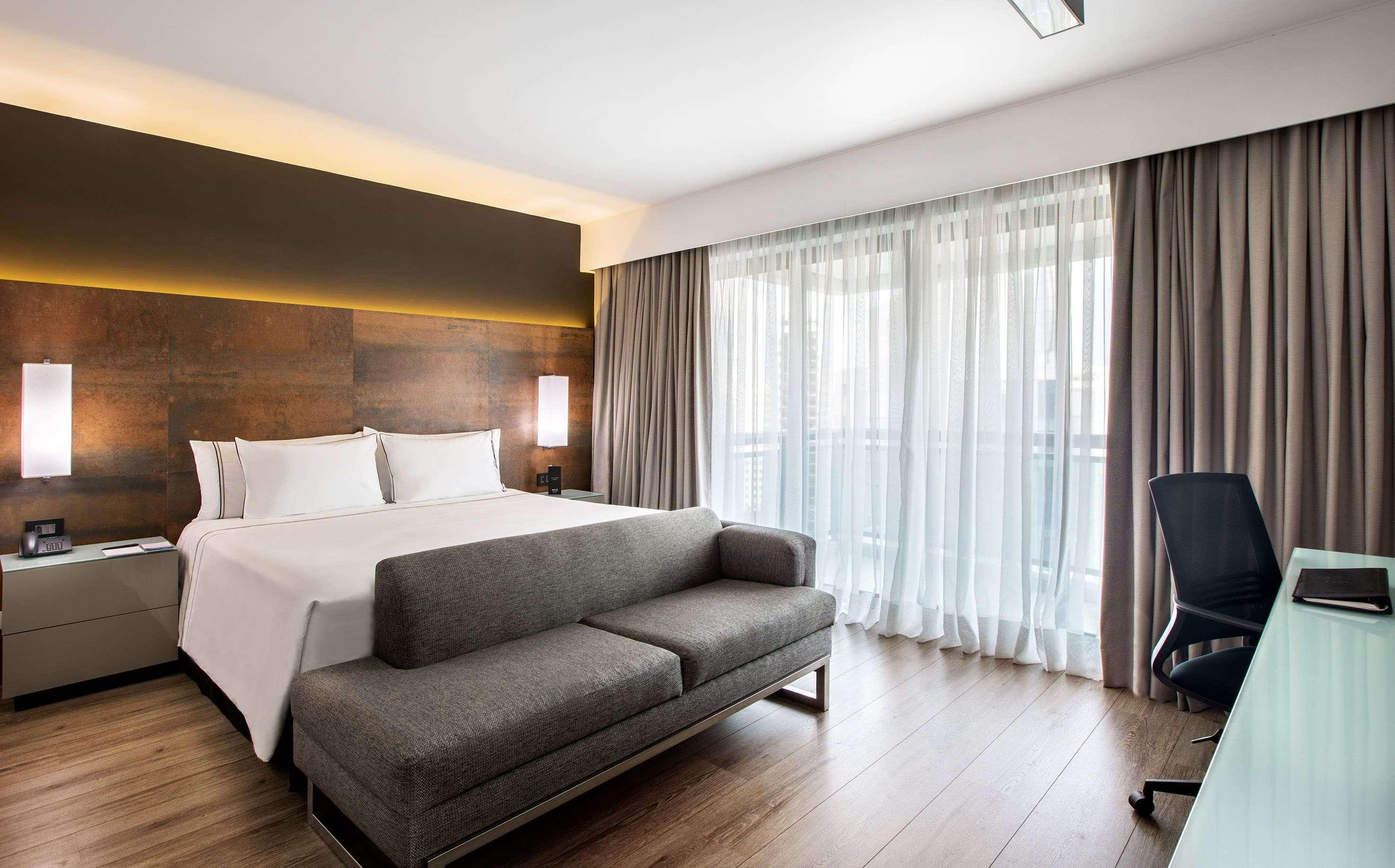 Room Deluxe Queen Bed