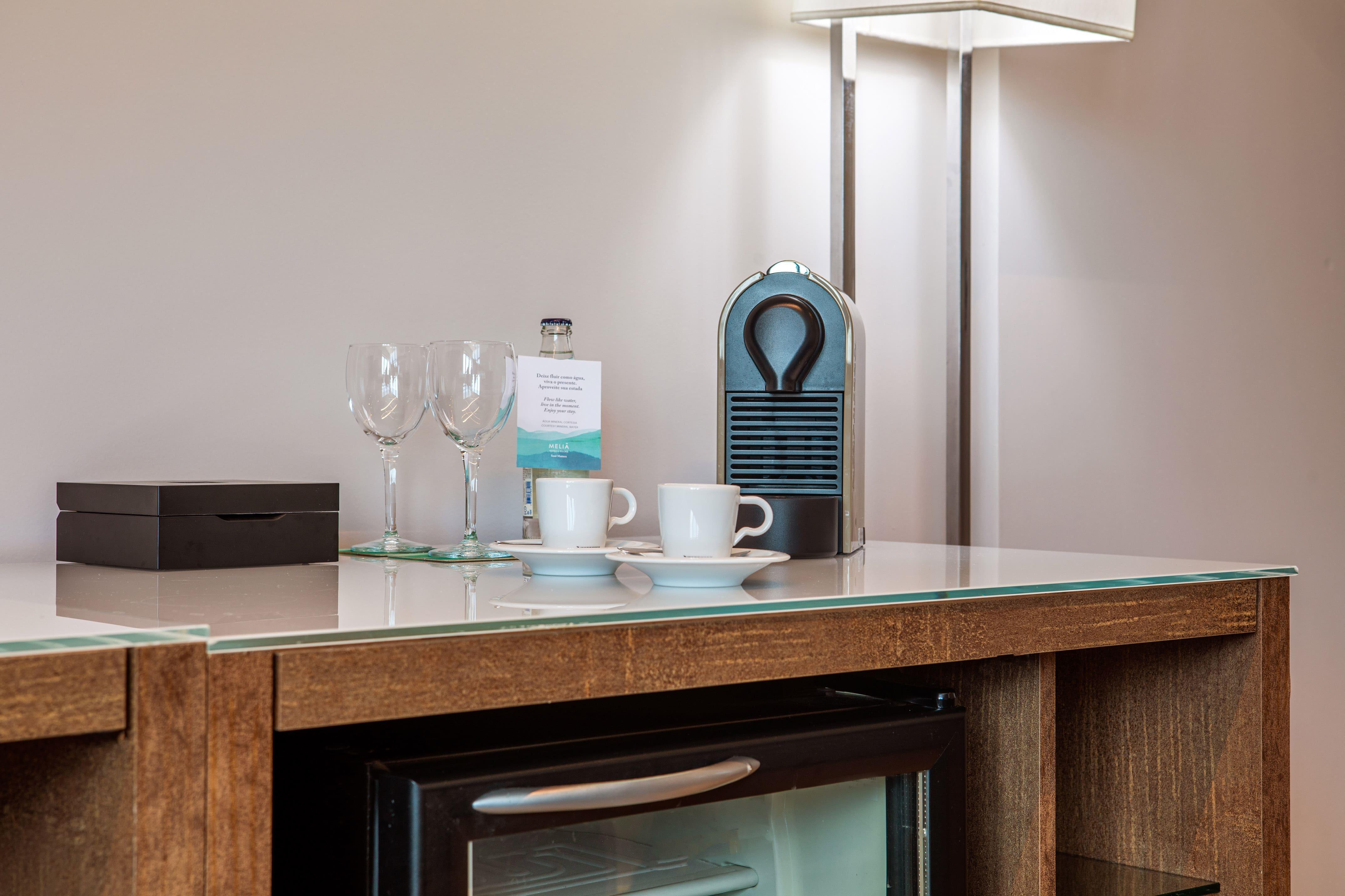 Double Deluxe Queen Bed