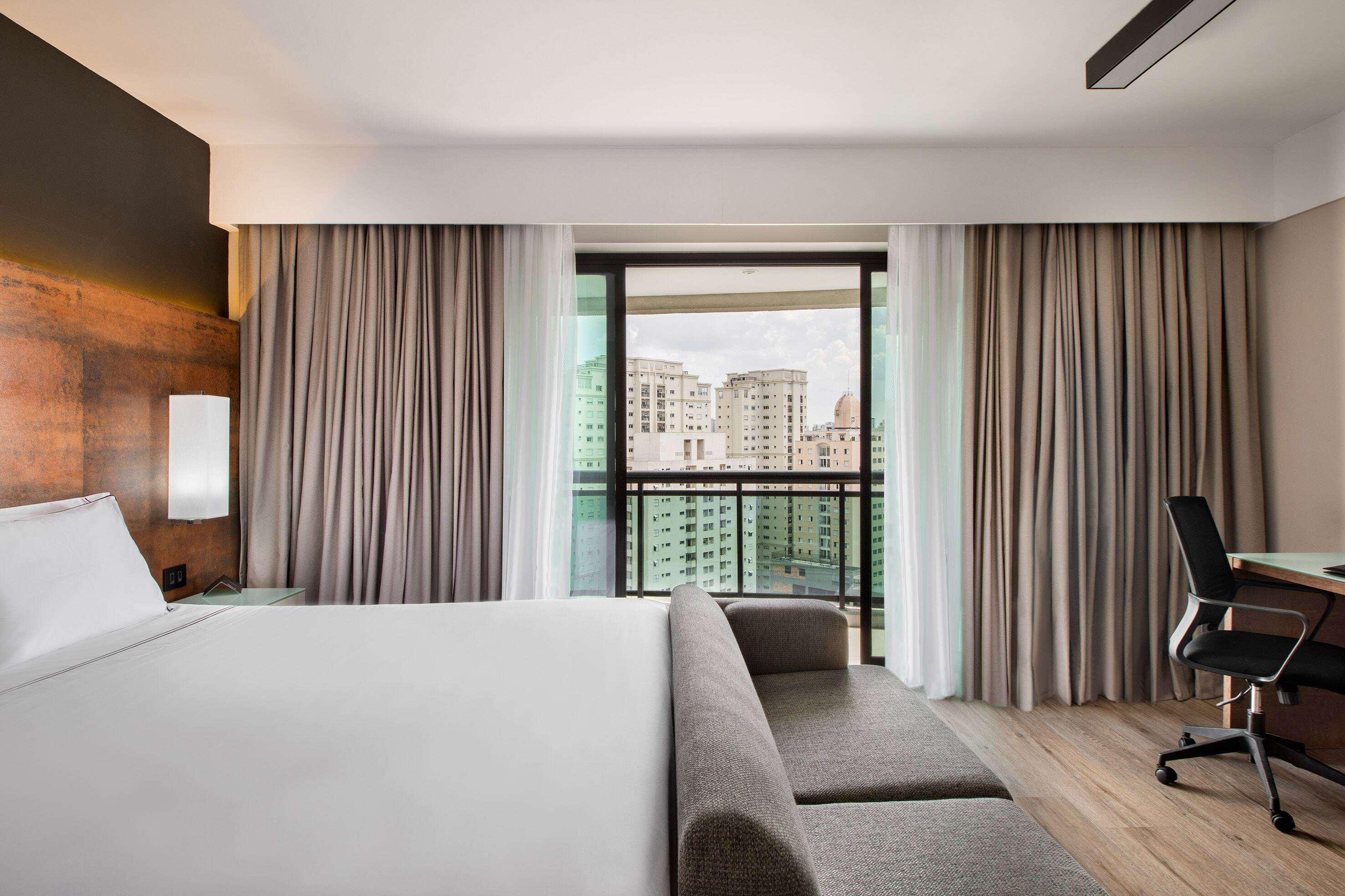 Room Deluxe Queen Bed