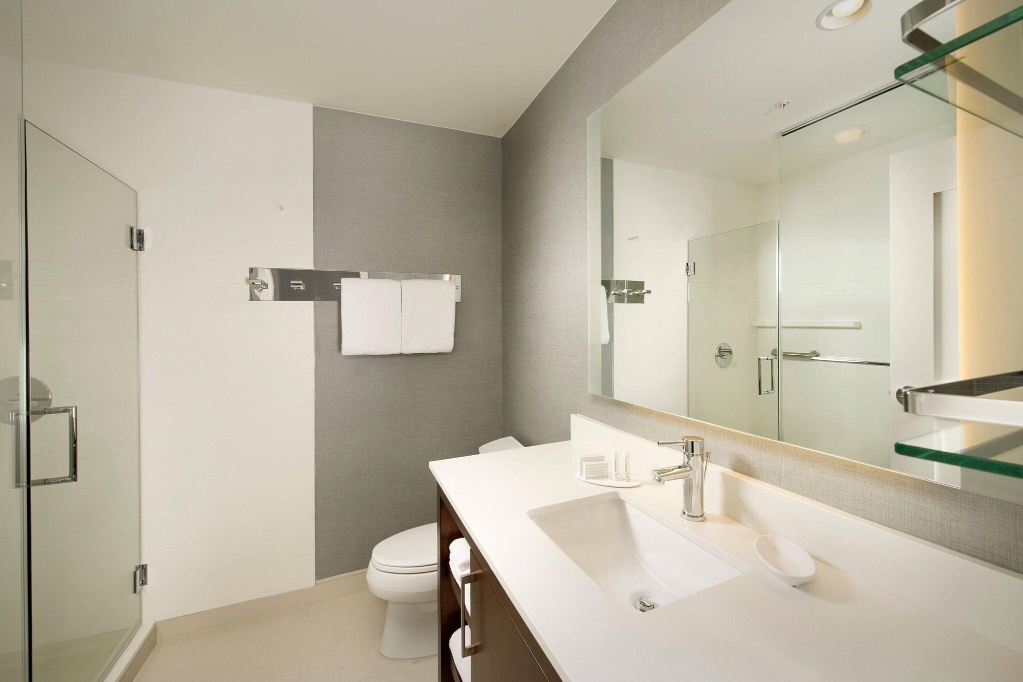 Studio King Size Bed