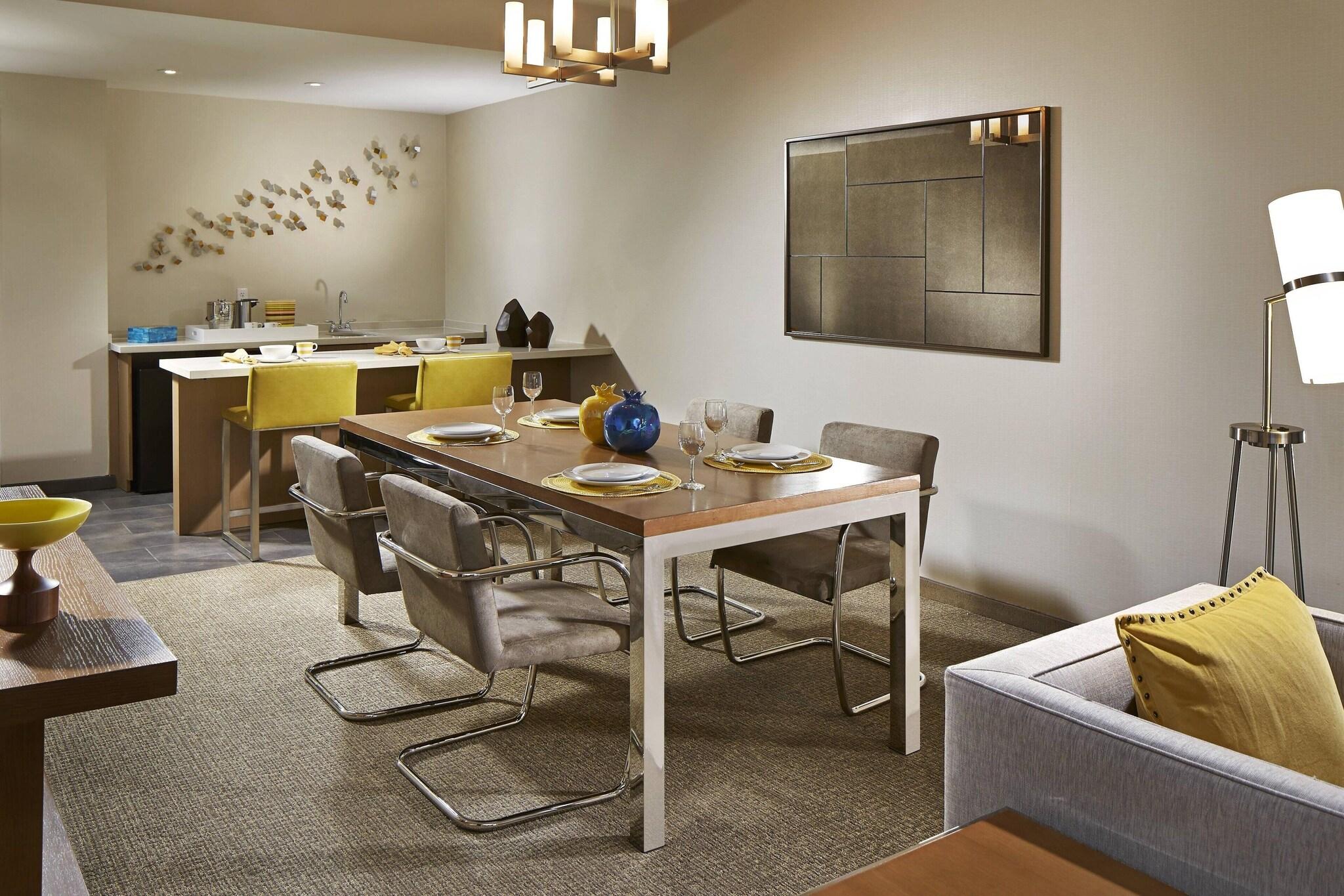 Junior Suite King Bed One Bedroom 