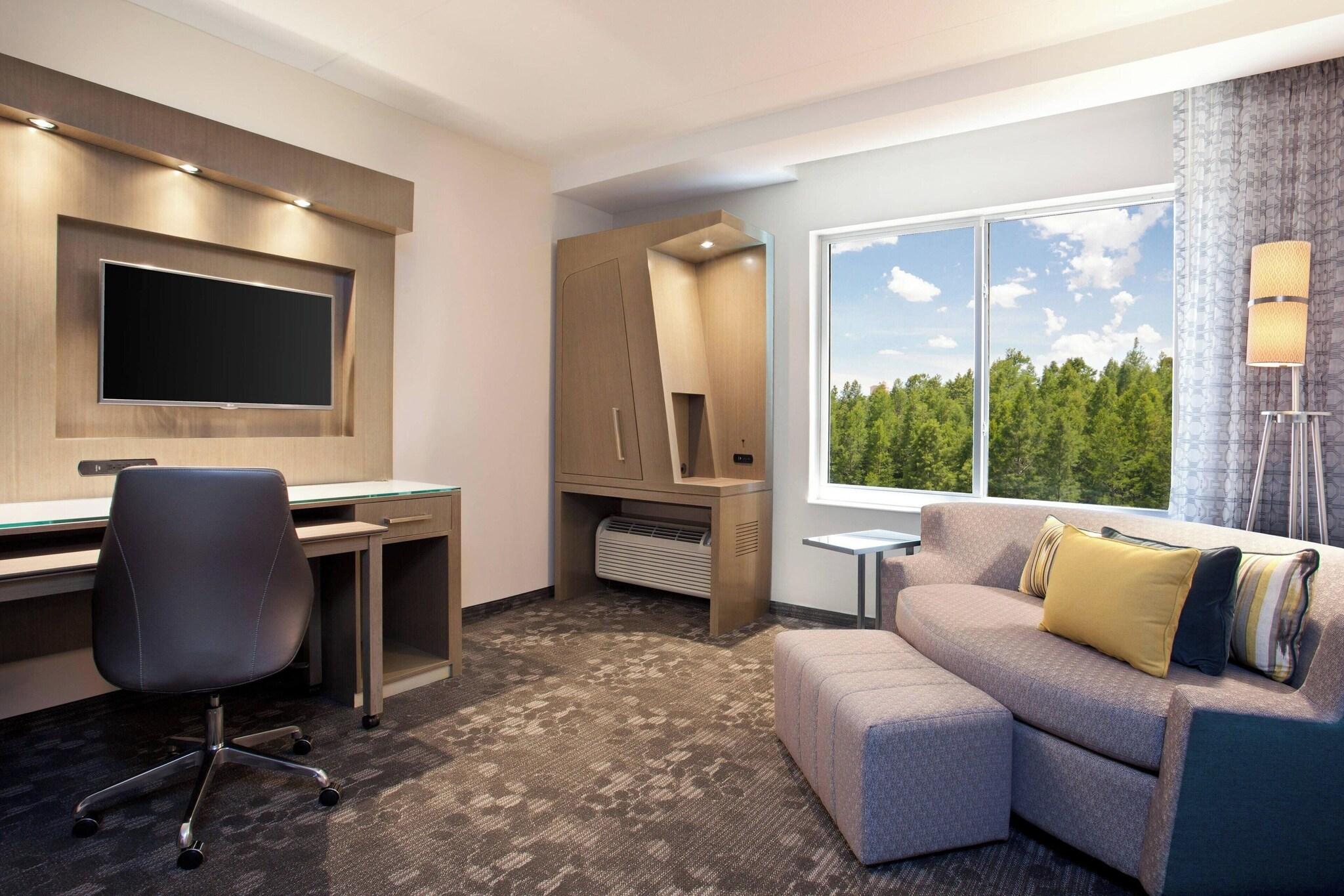 Studio King Size Bed