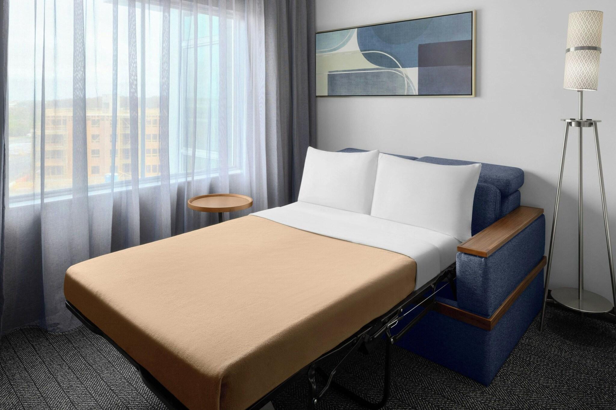 Studio King Size Bed