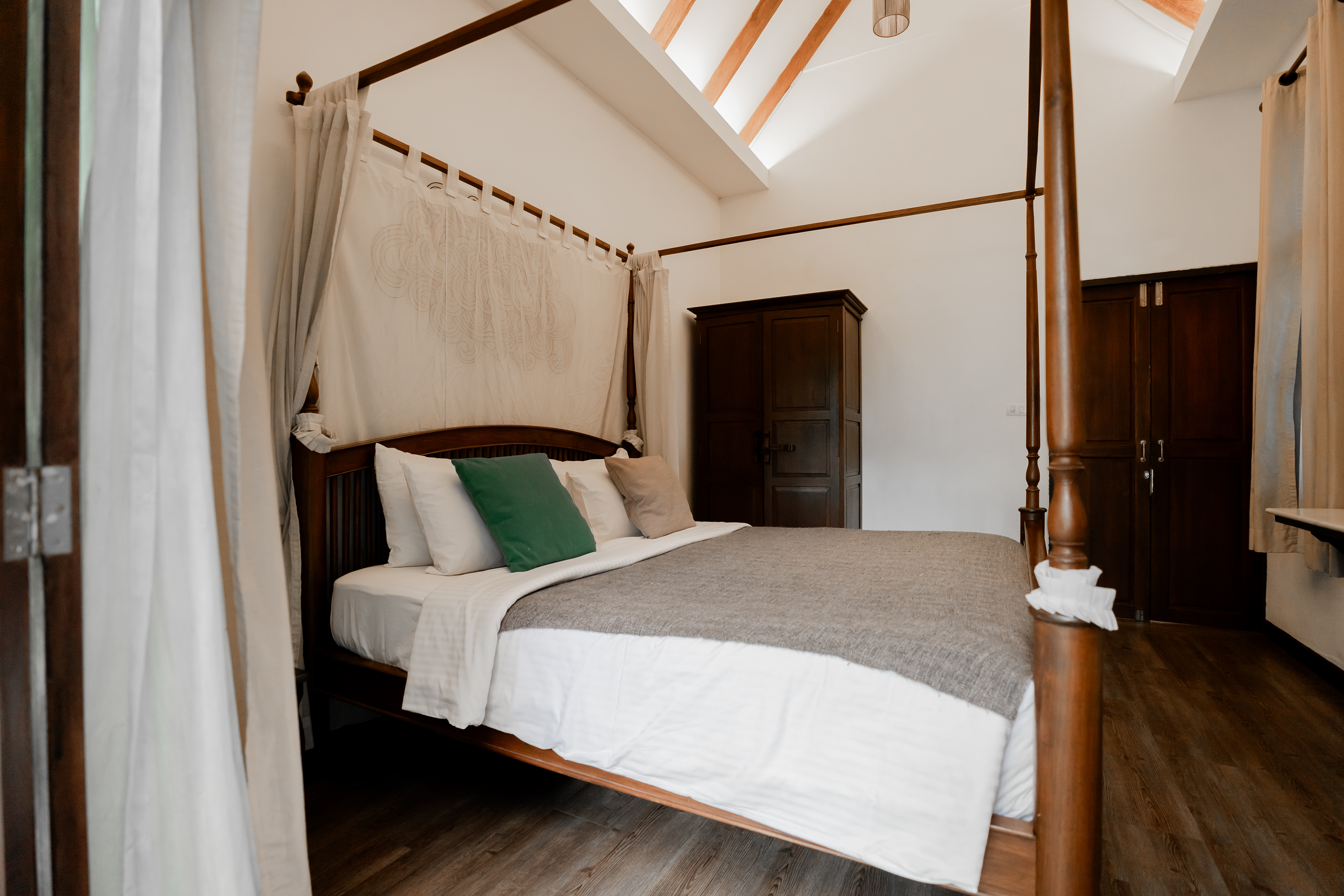 Villa Six Bedrooms with Private Pool