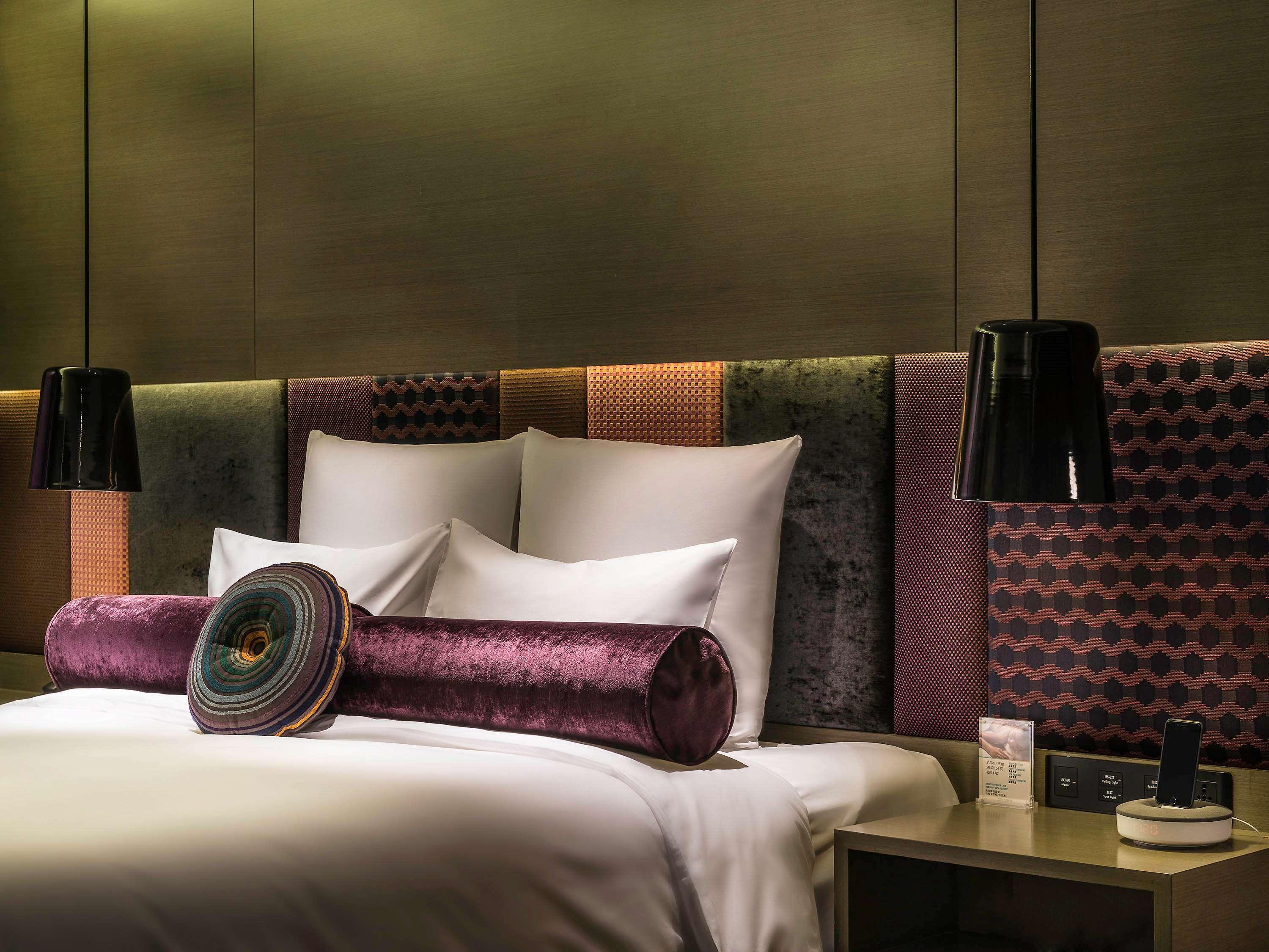 Double Deluxe King Bed