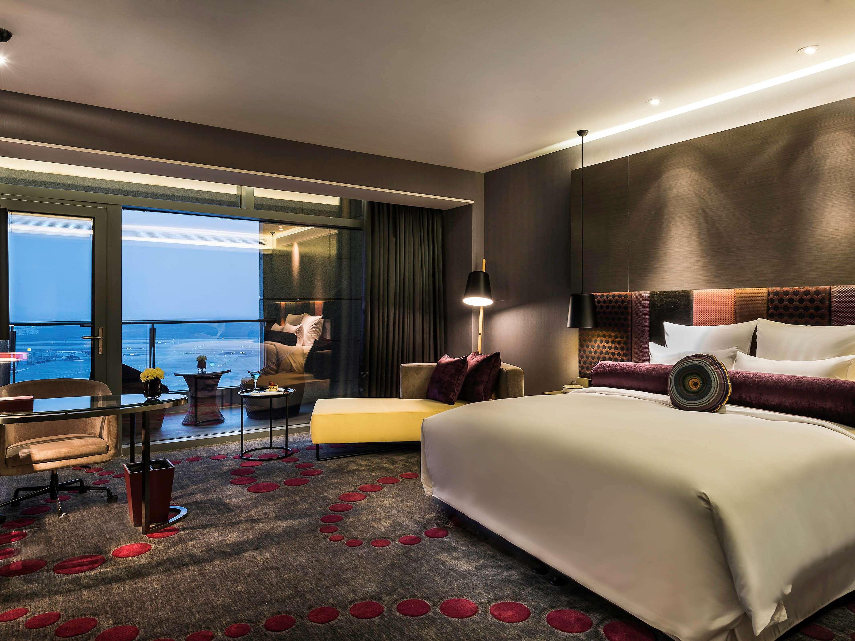 Double Executive King Bed