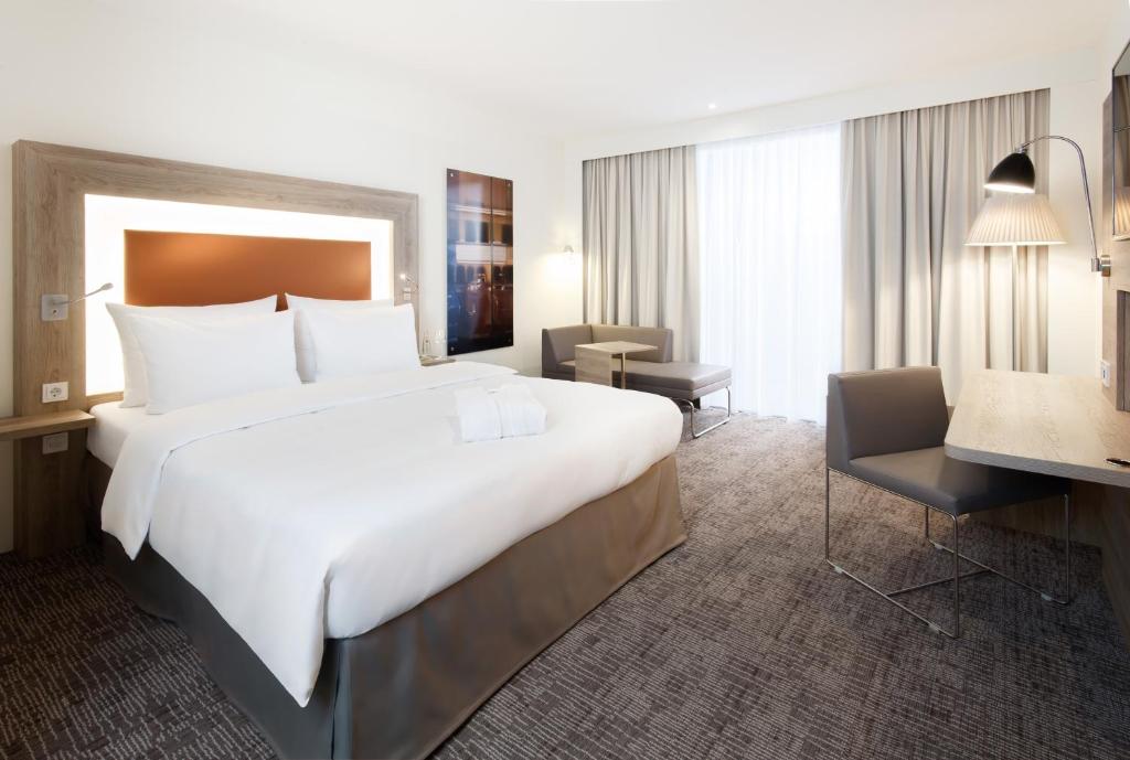 Double Queen Size Bed