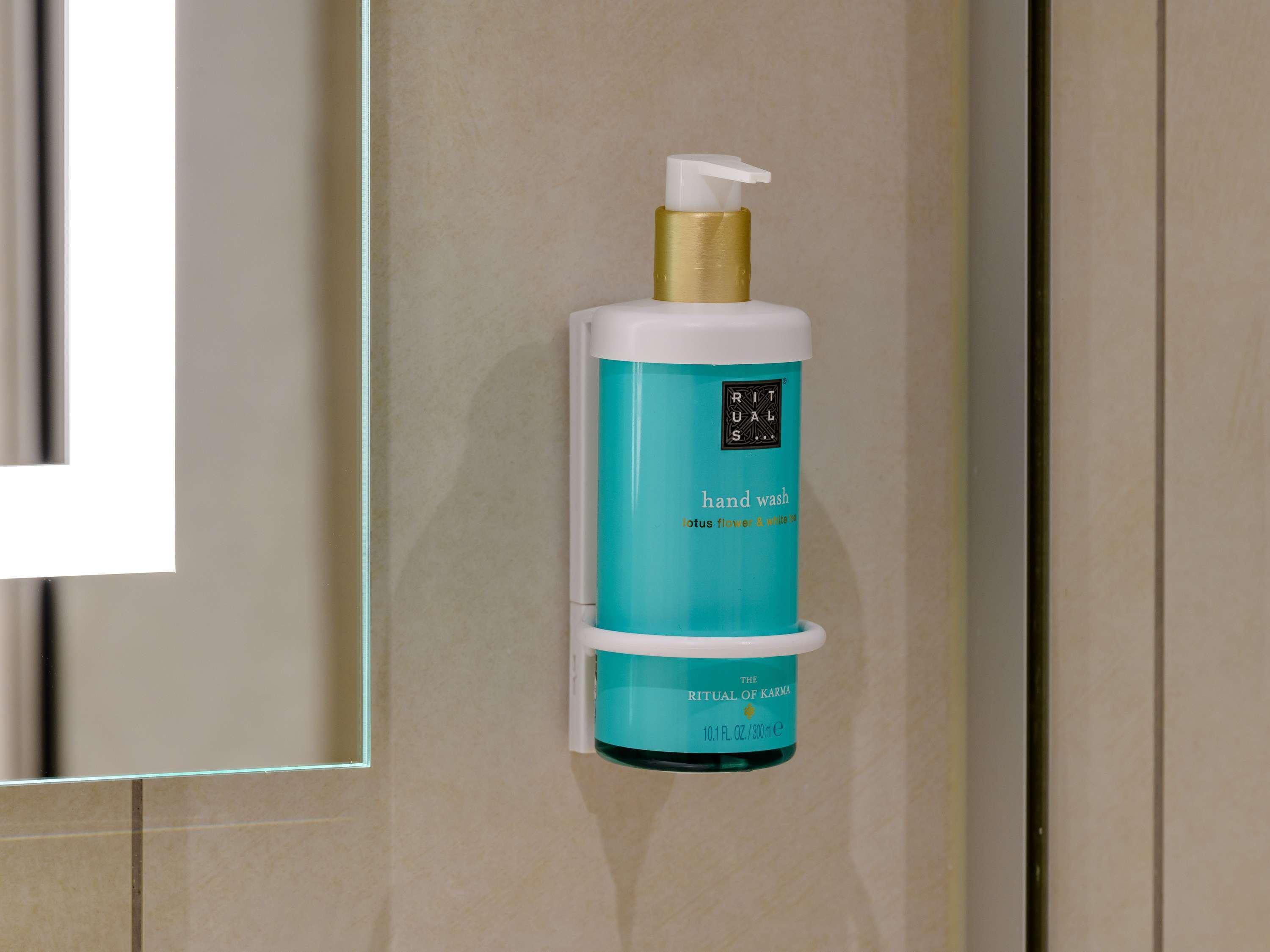 Double Queen Size Bed