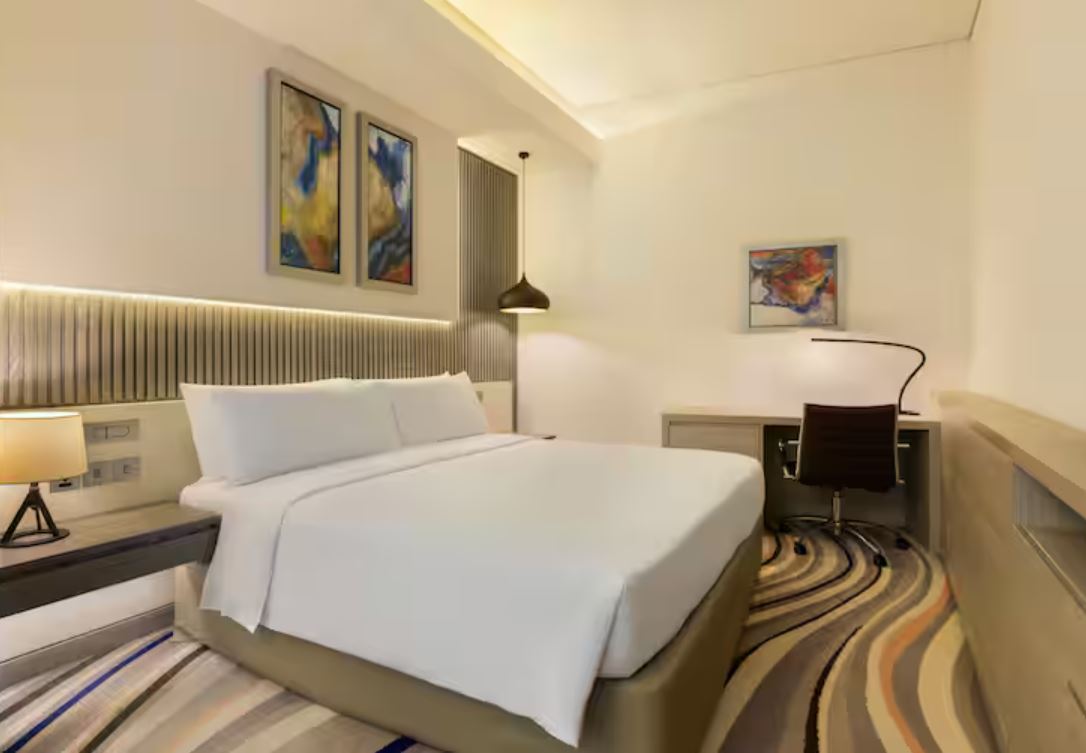 Junior Suite King Size Bed