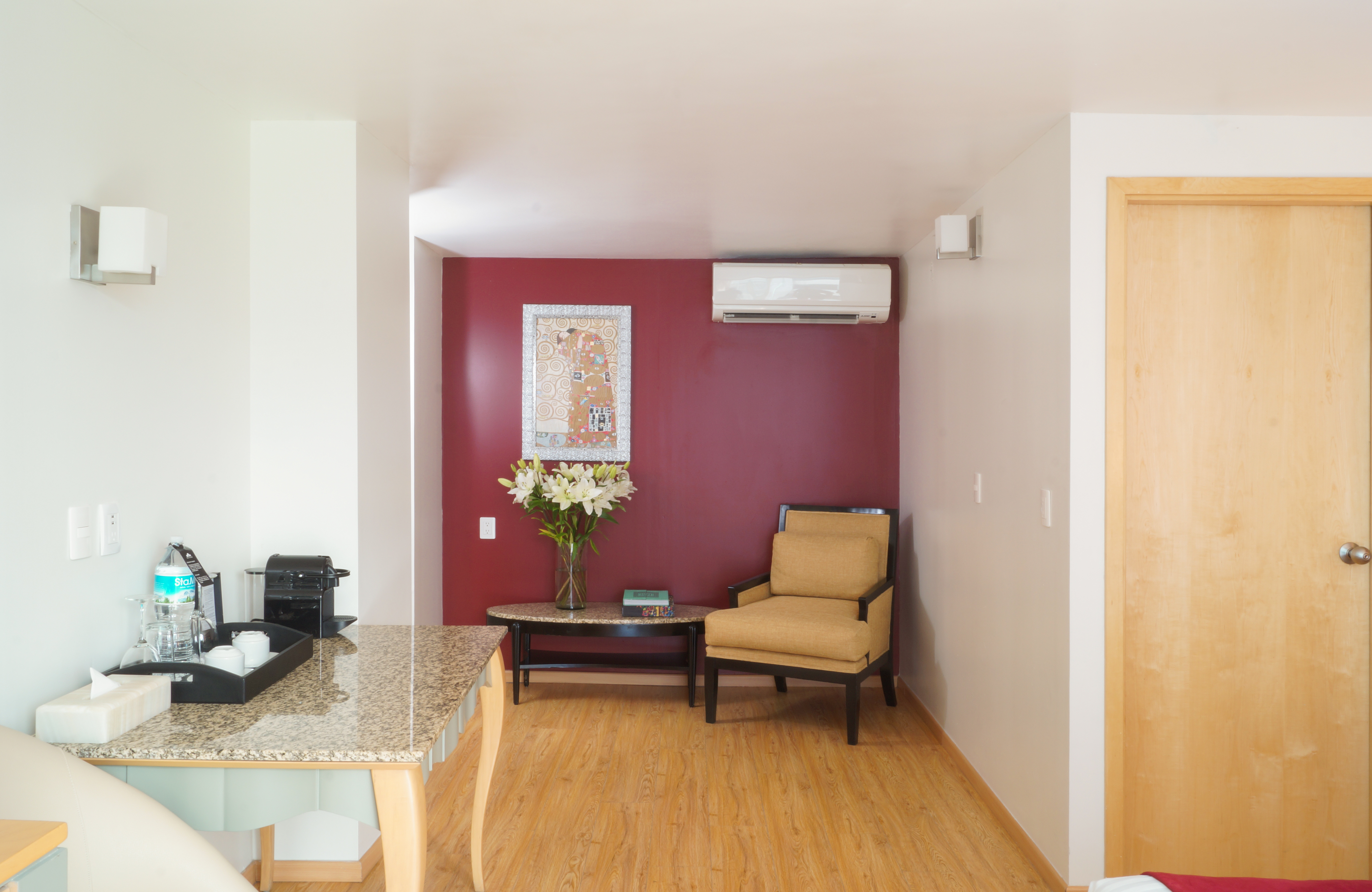 Suite Queen Size Bed