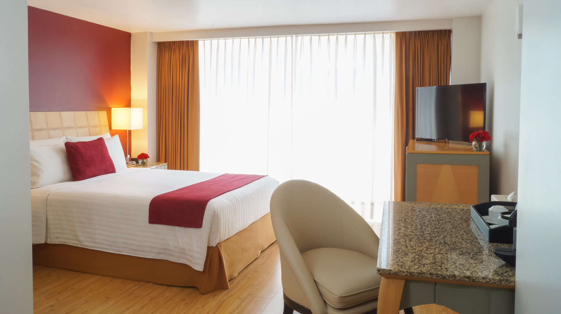 Suite Queen Size Bed