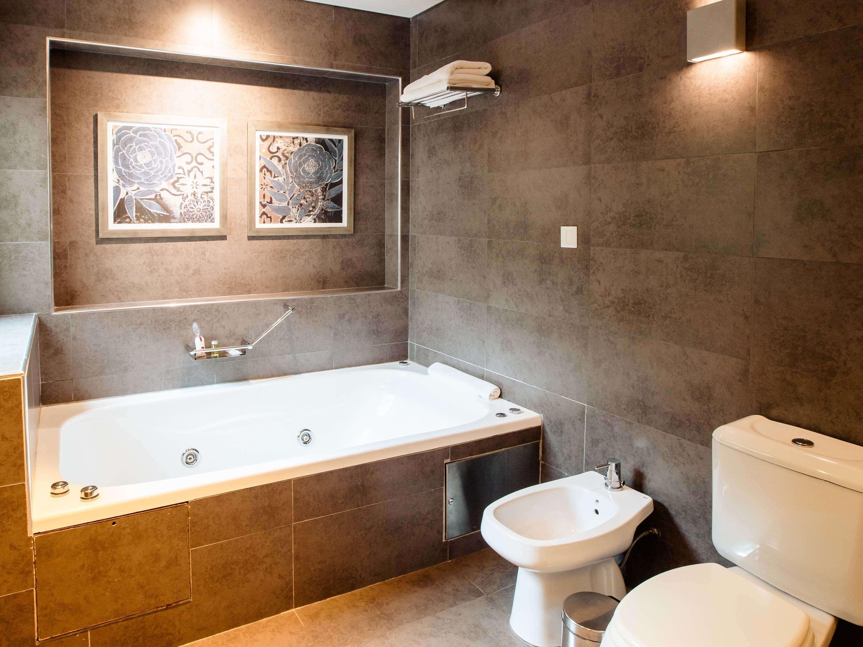 Junior Suite King Size Bed