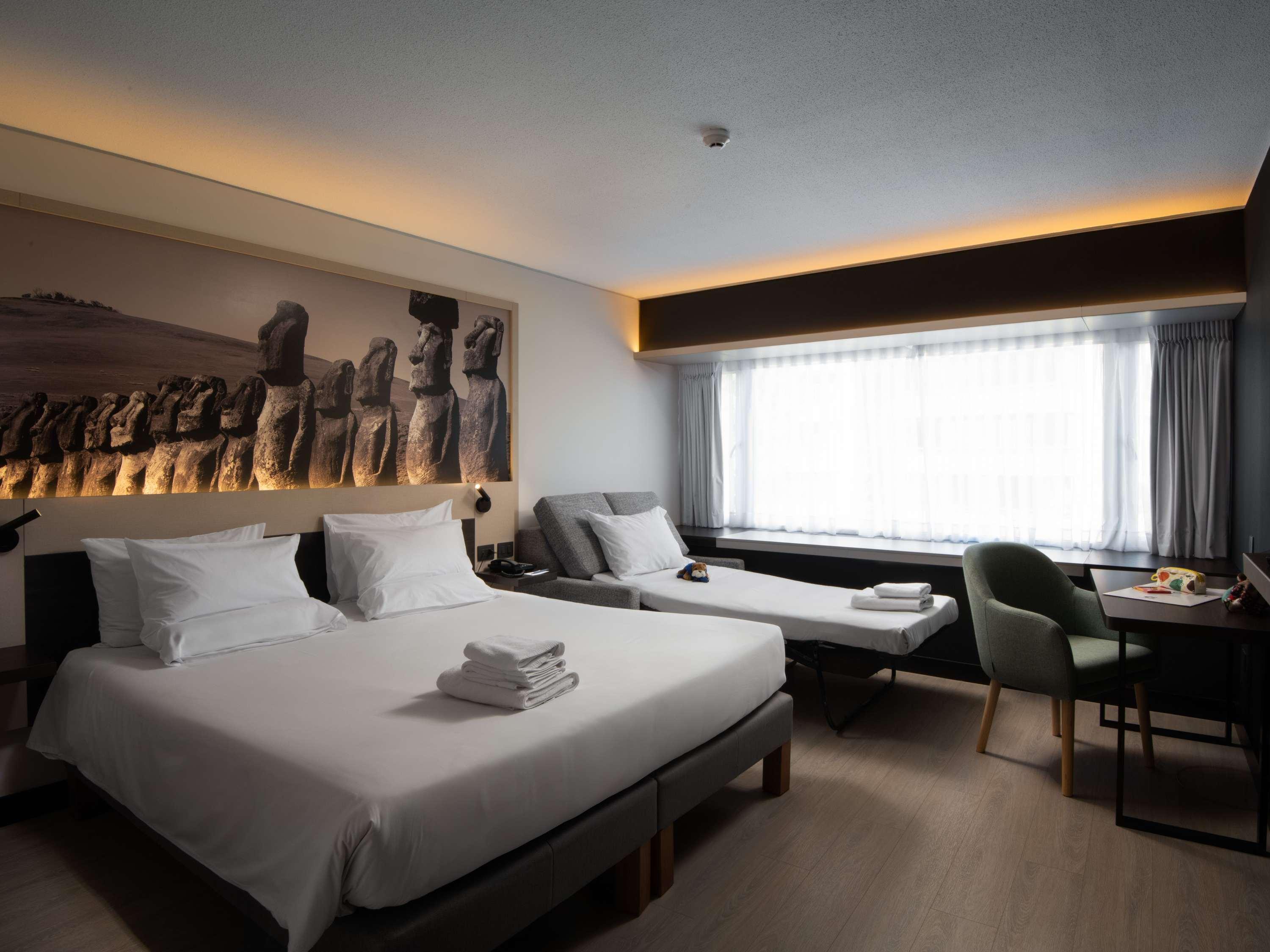 Double Queen Size Bed