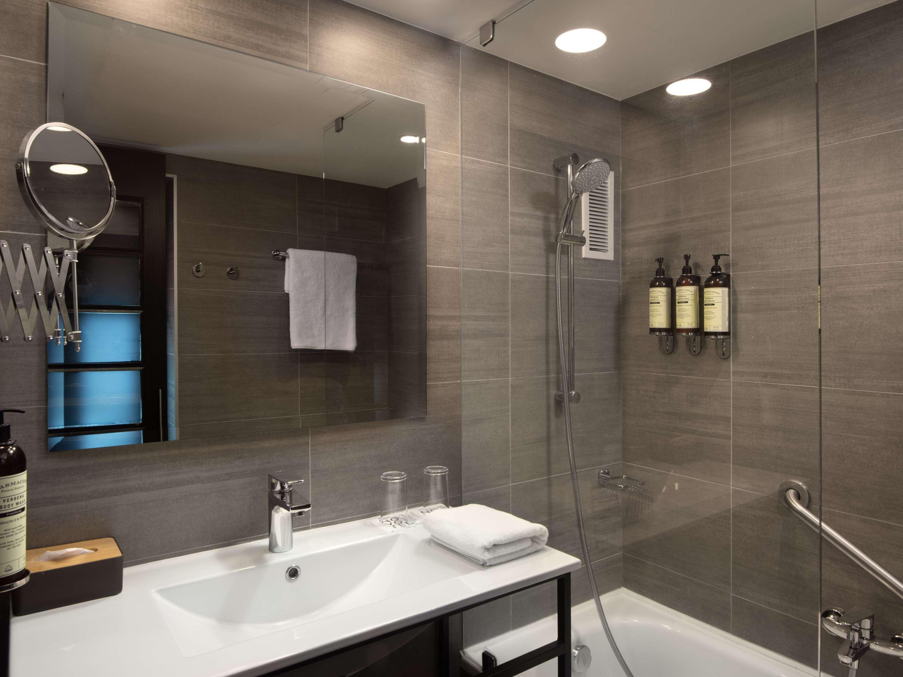 Family Room King Size Bed