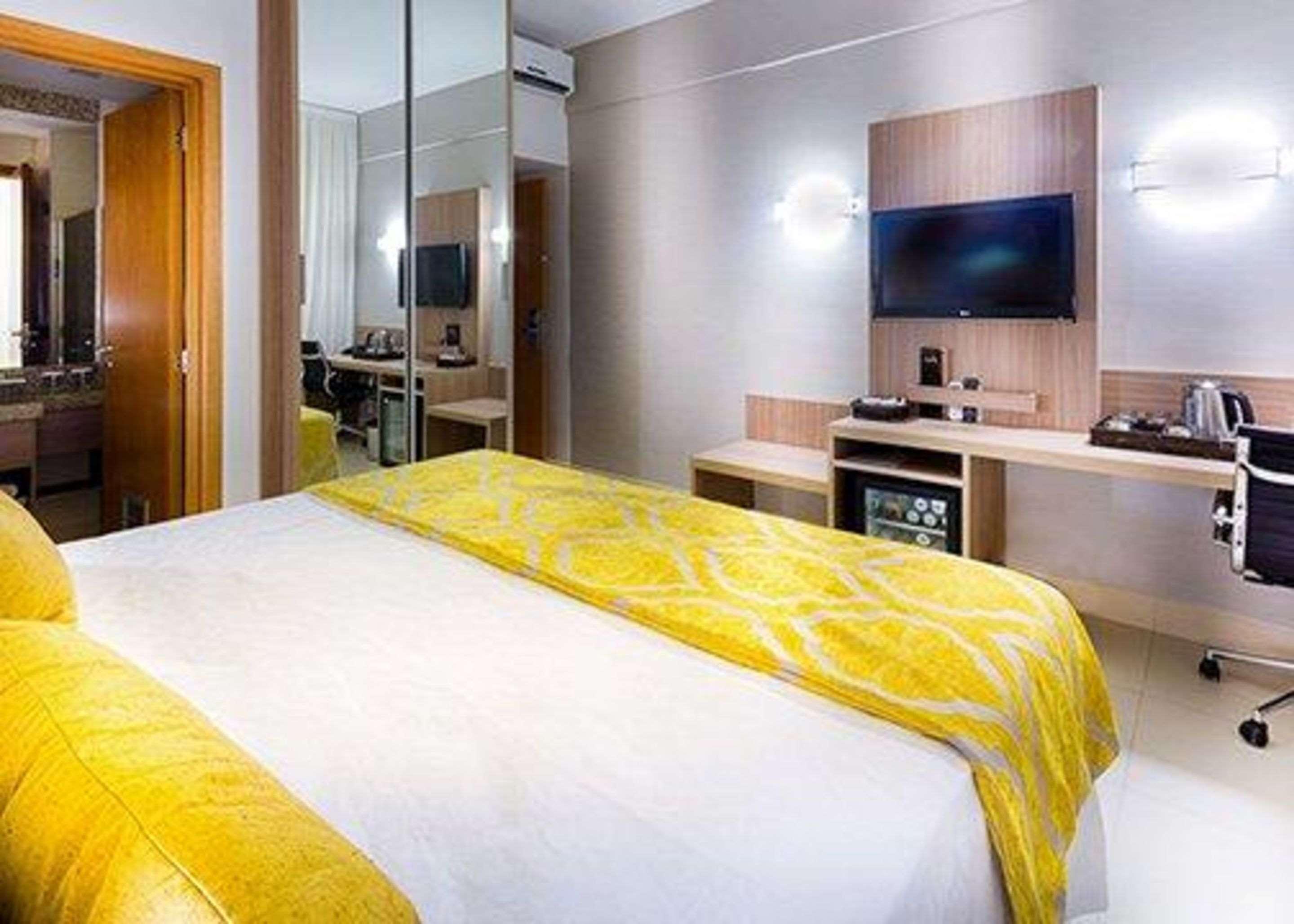 Double Queen Size Bed