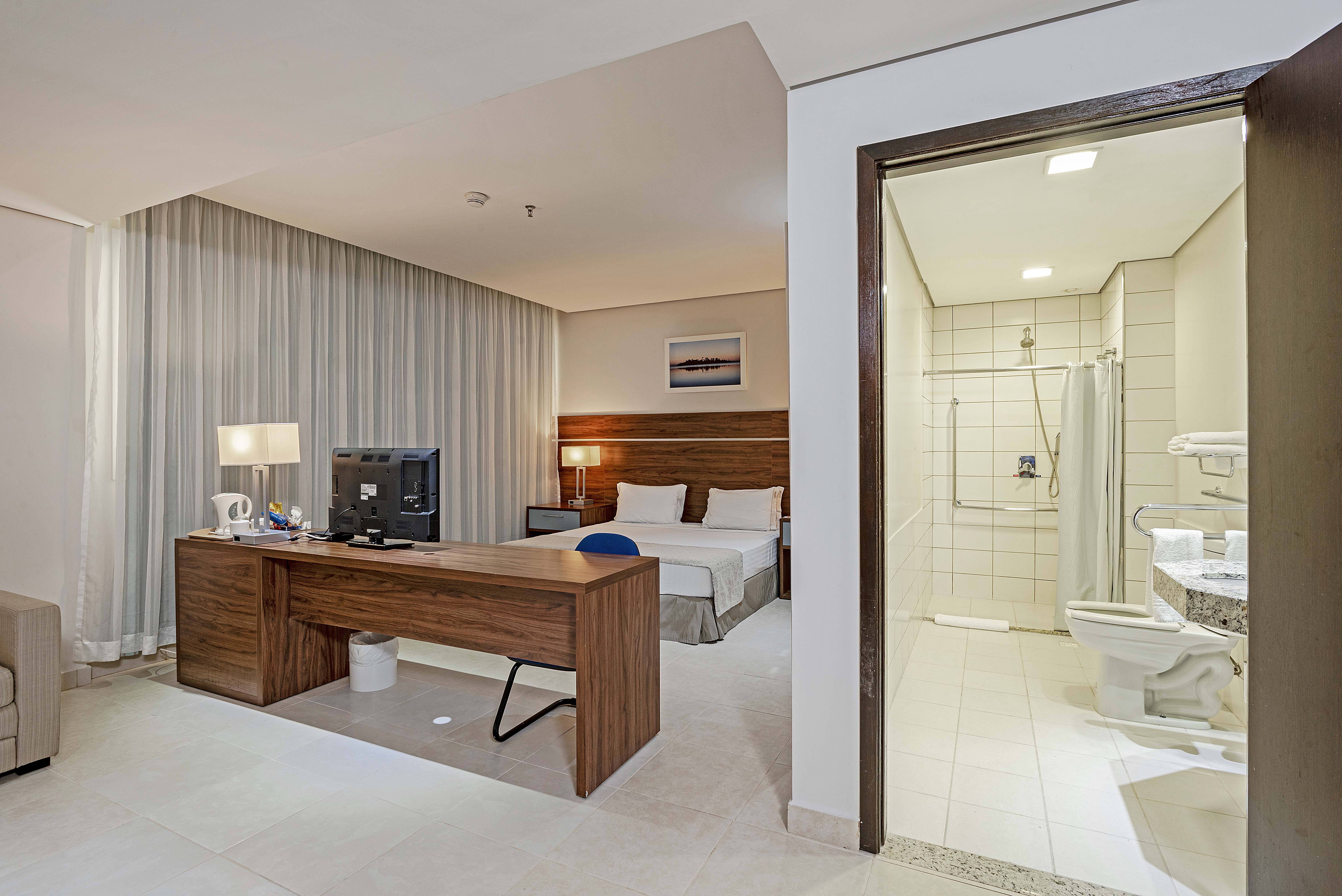 Single Accessible Superior