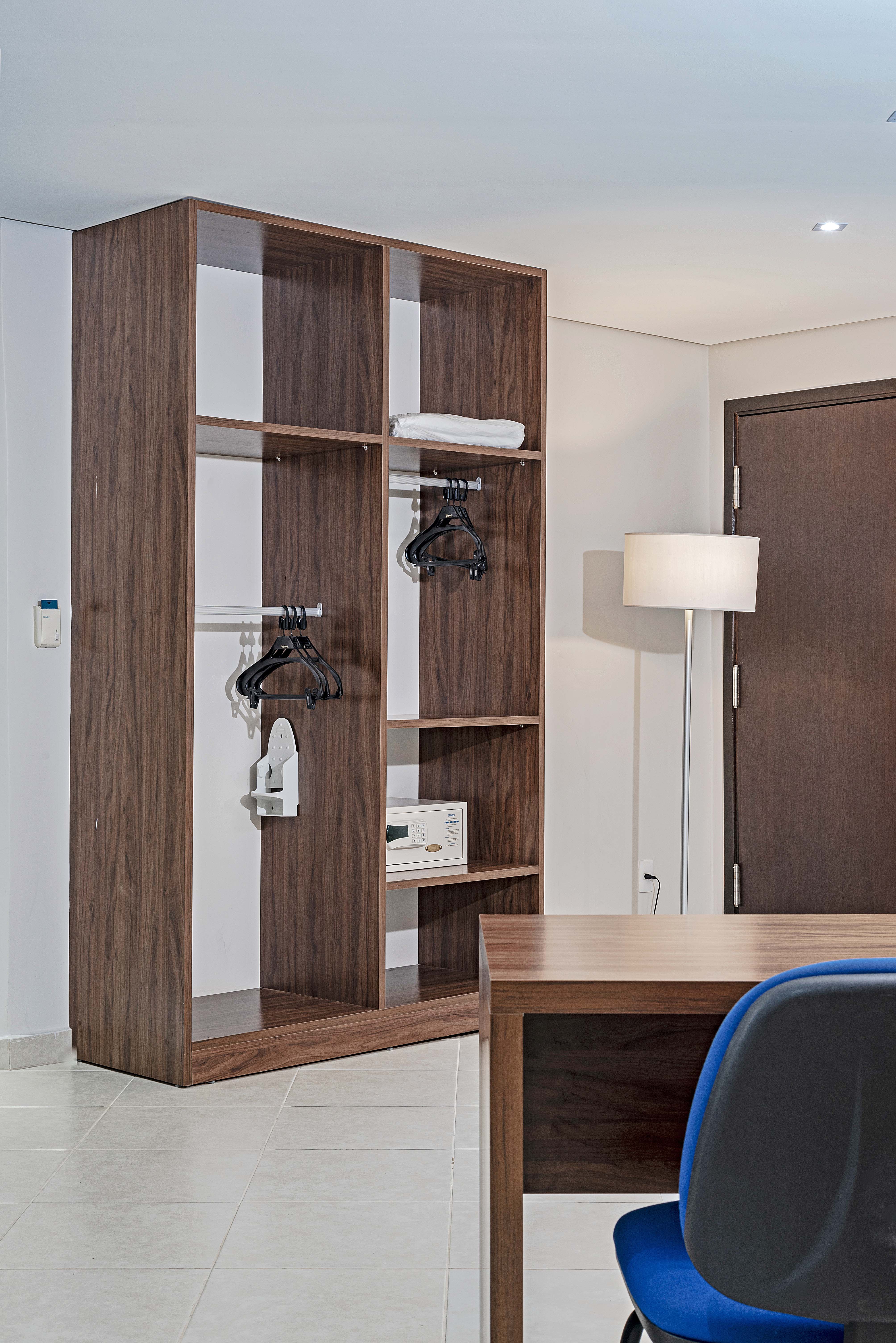 Double Accessible Superior