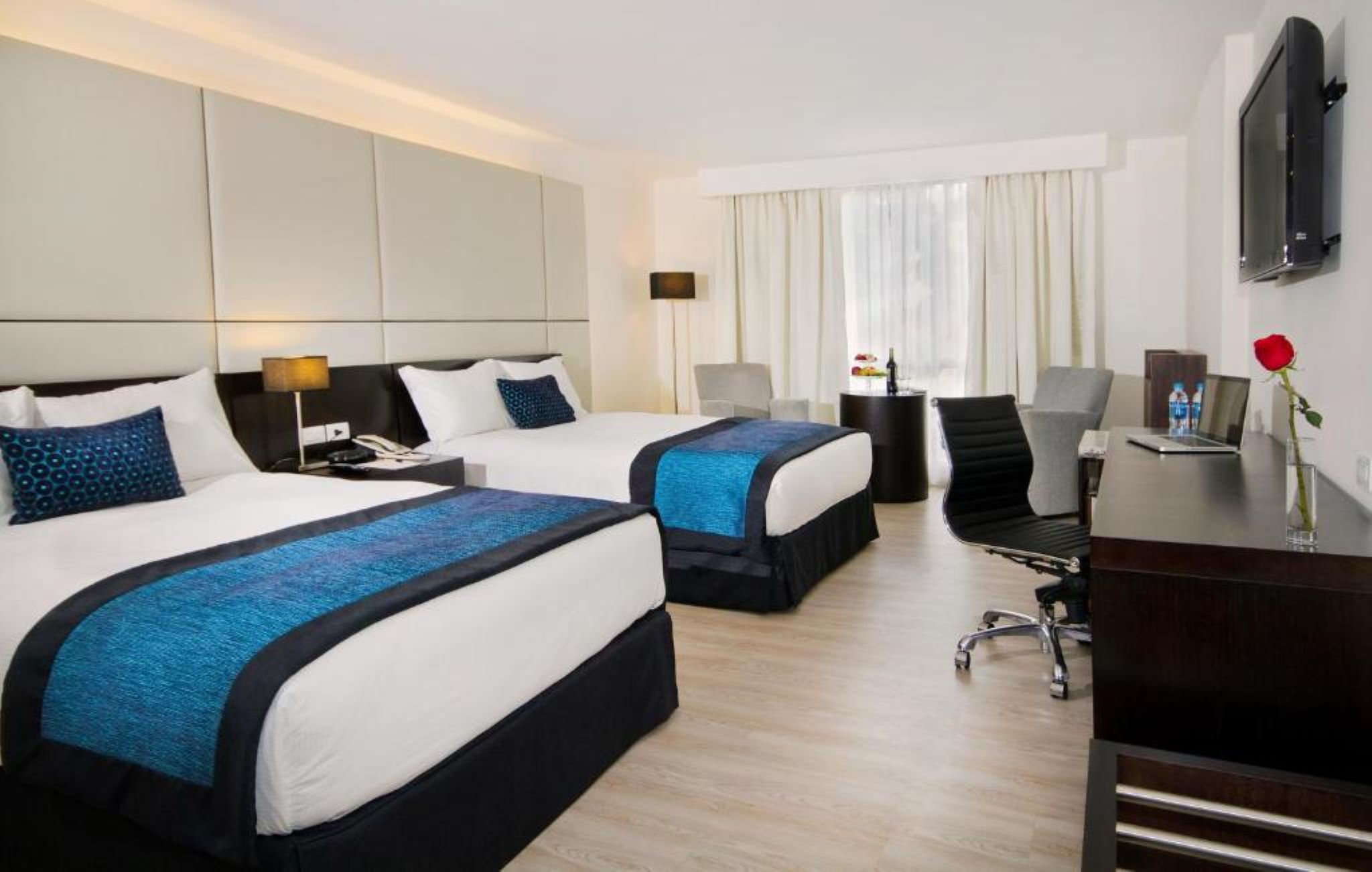 Twin Deluxe Two Beds