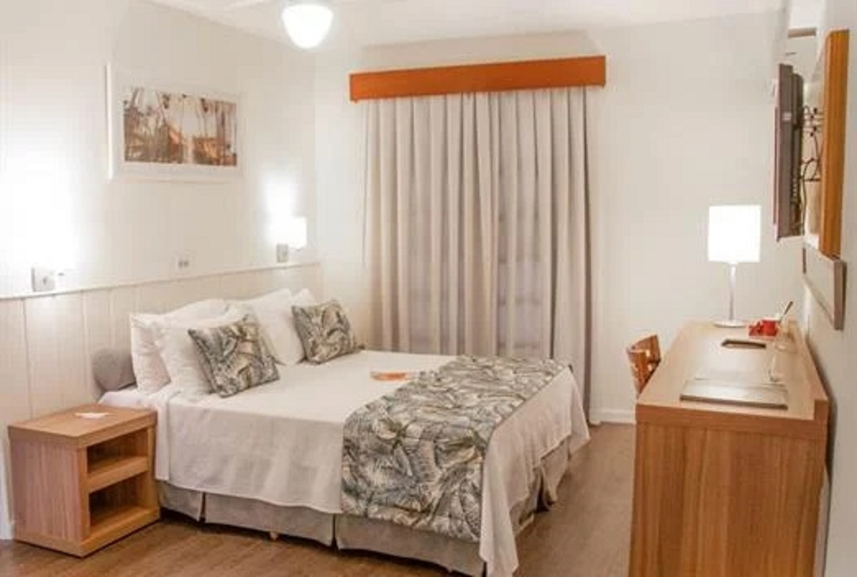 Double Queen Size Bed