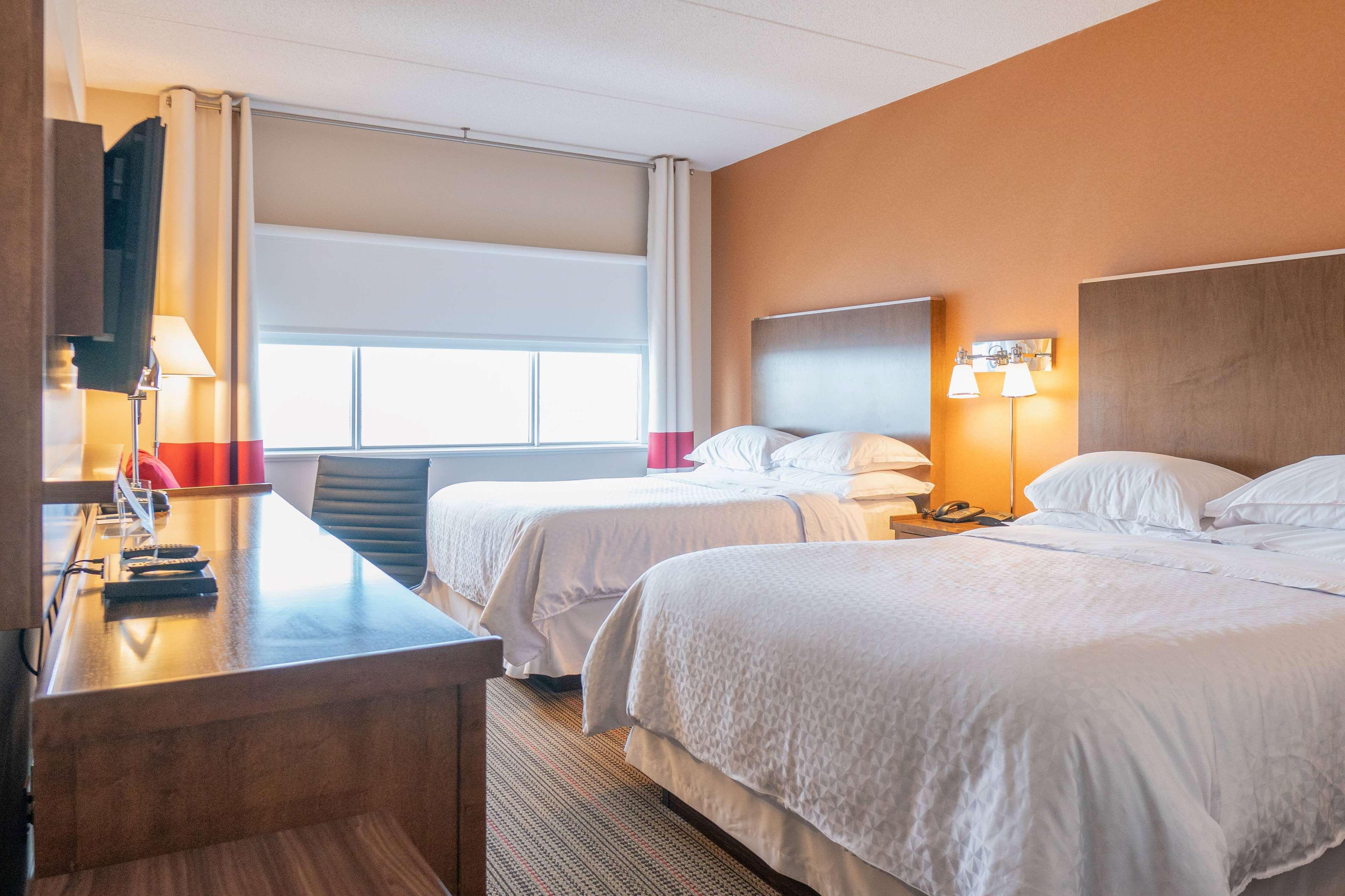 Room Deluxe Two Queen Beds