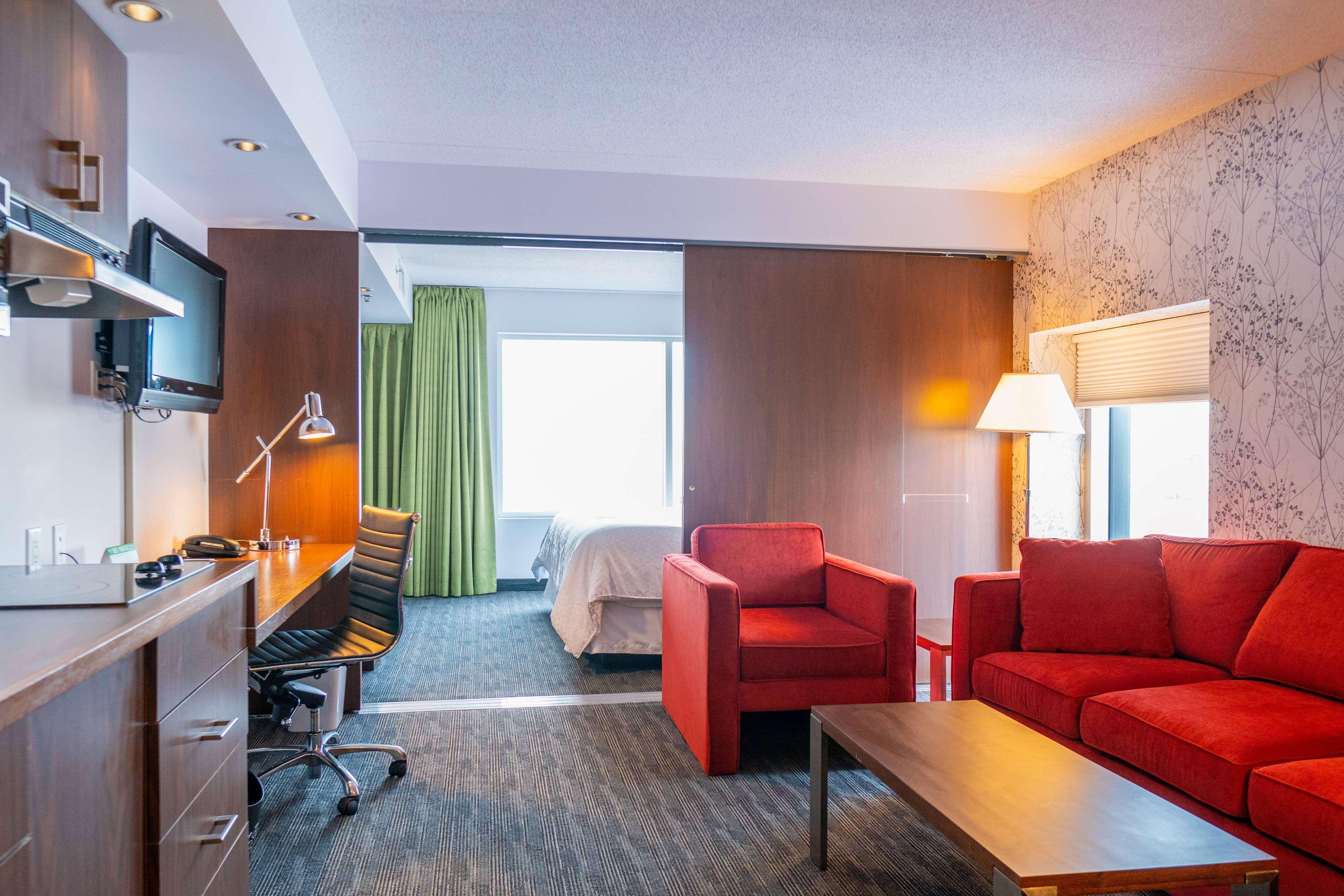 Suite Deluxe King Bed