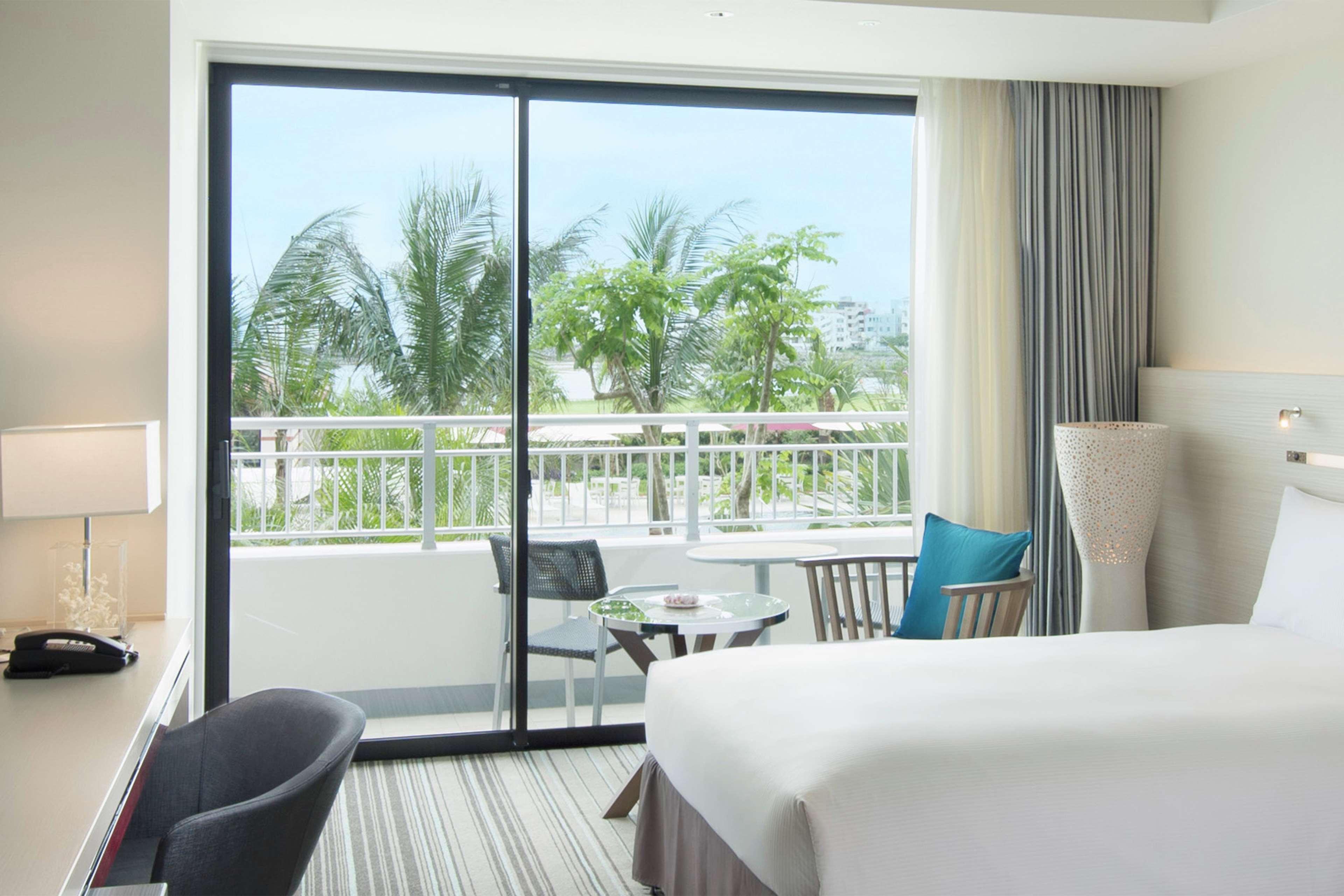 Twin Ocean View with Balcony