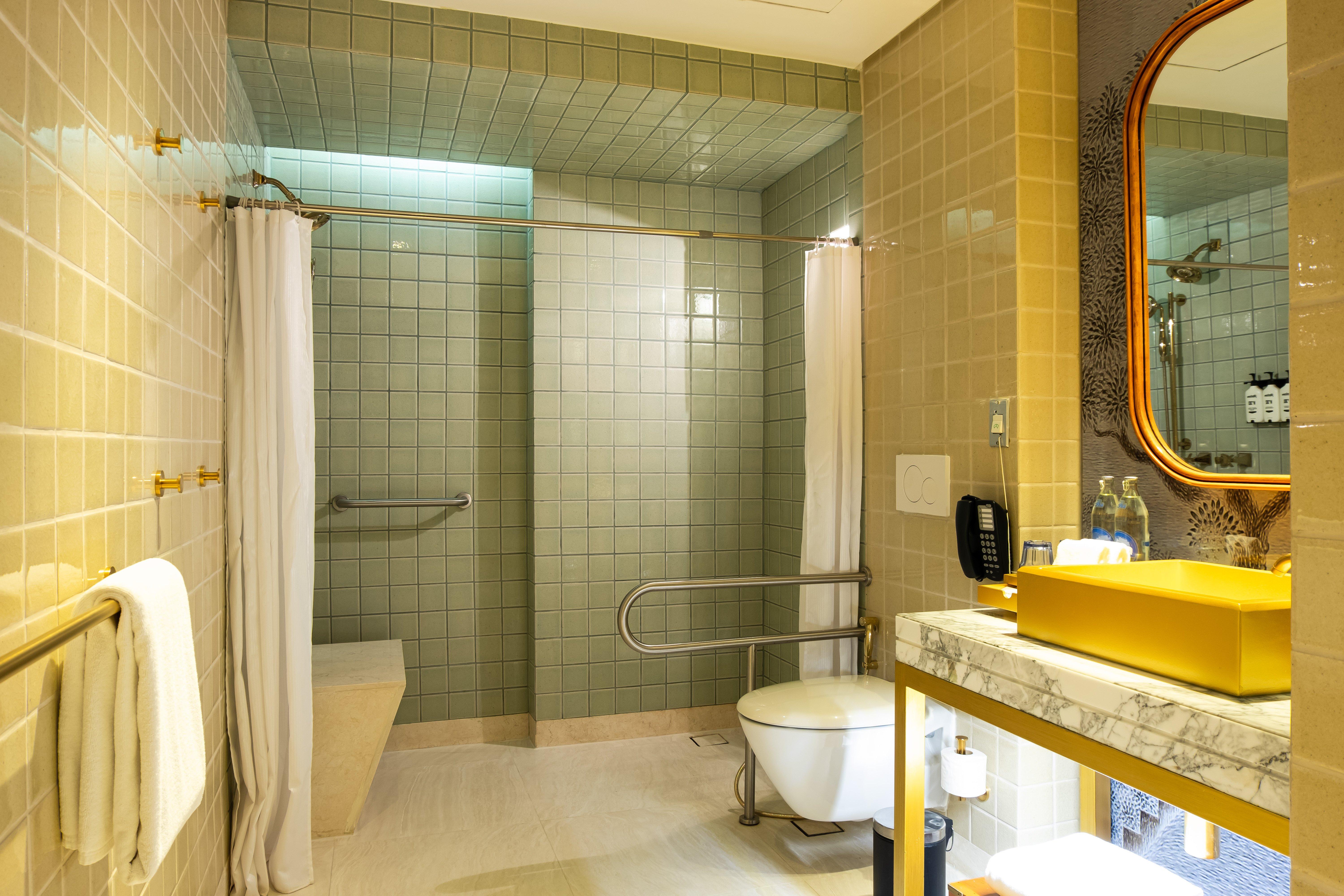 Double Accessible King Size Bed