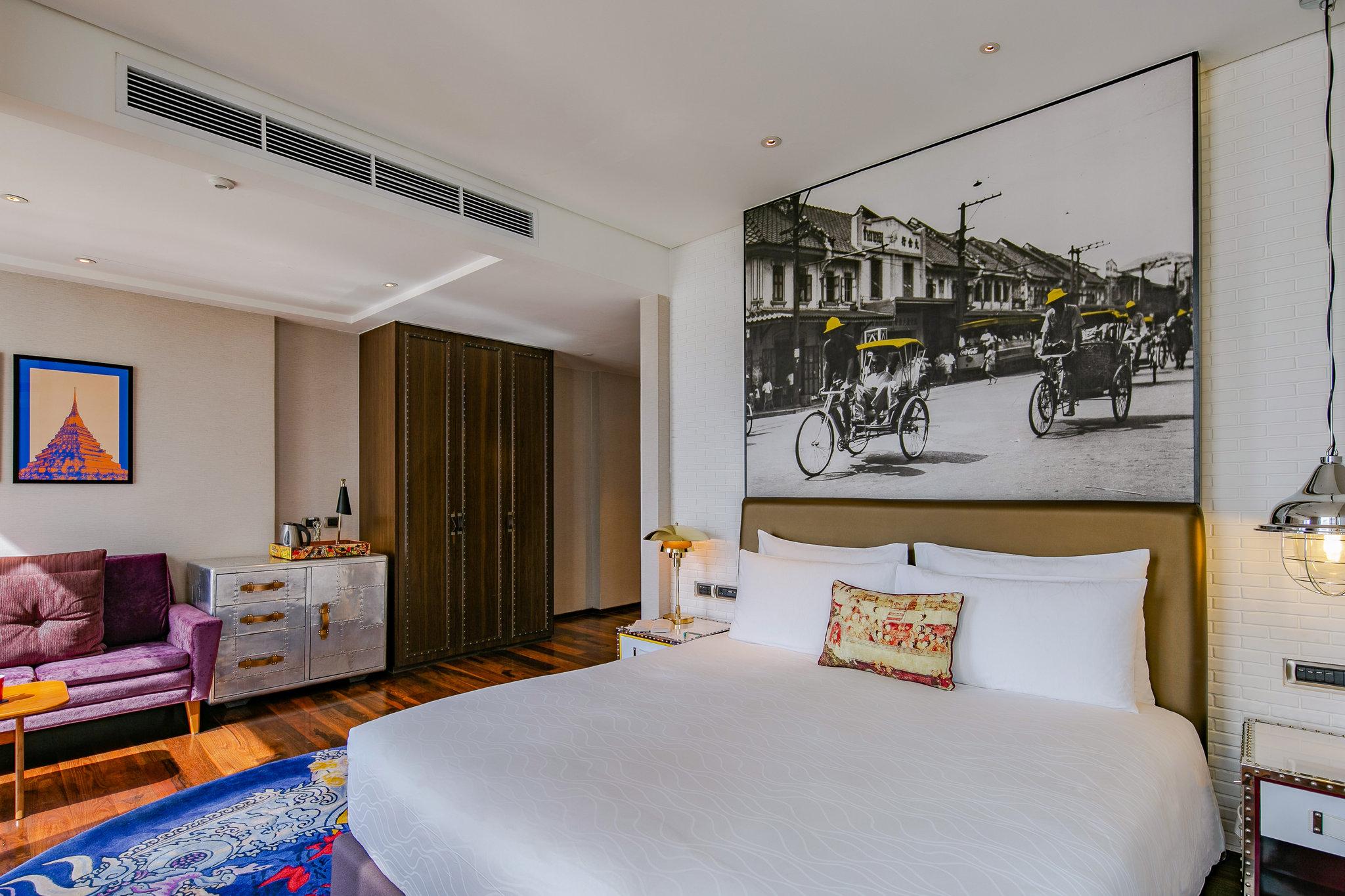 Double Deluxe King Bed