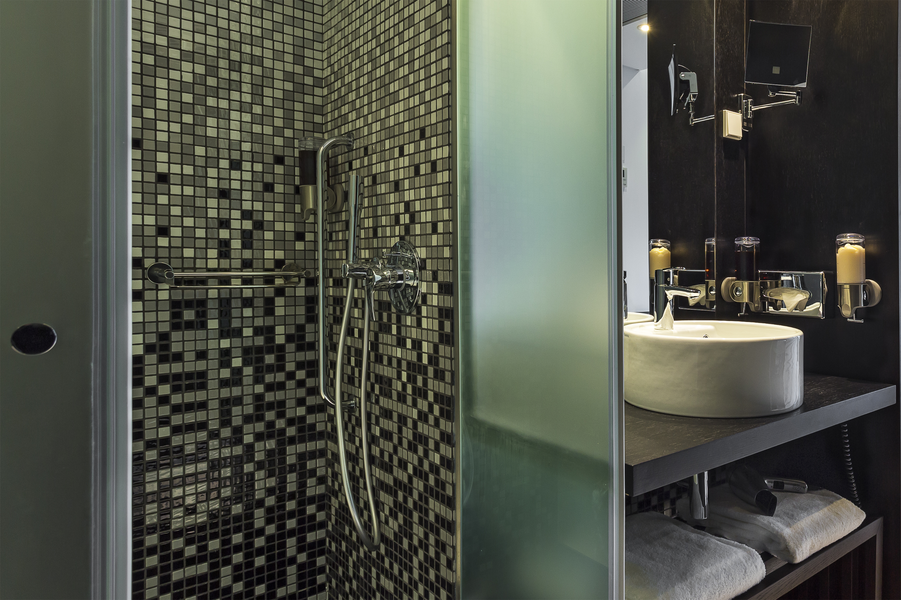 Double King Size Bed