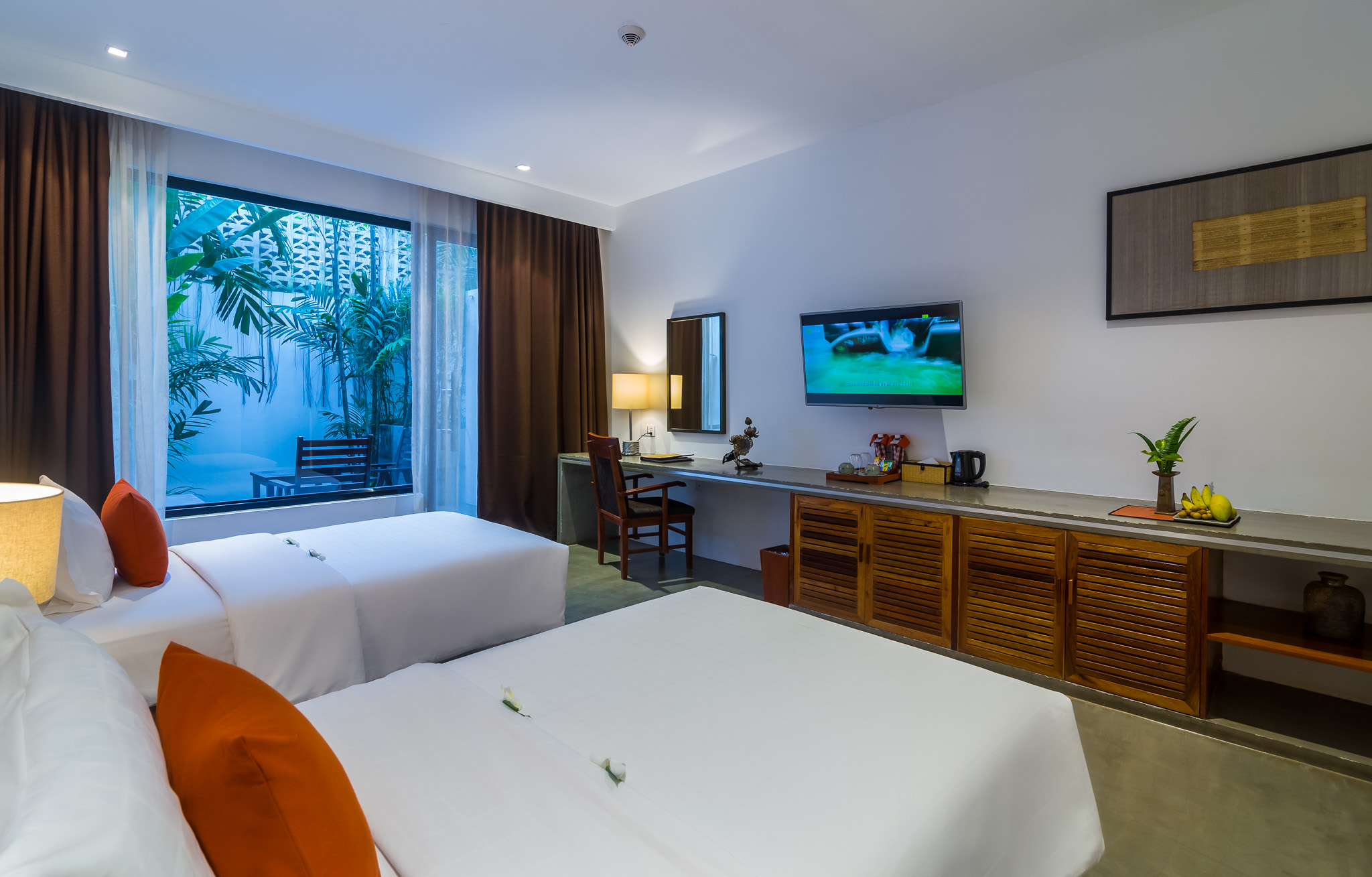 Twin Deluxe Garden View