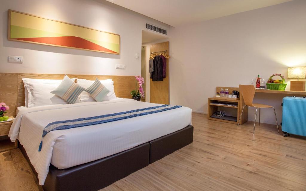 Double King Size Bed