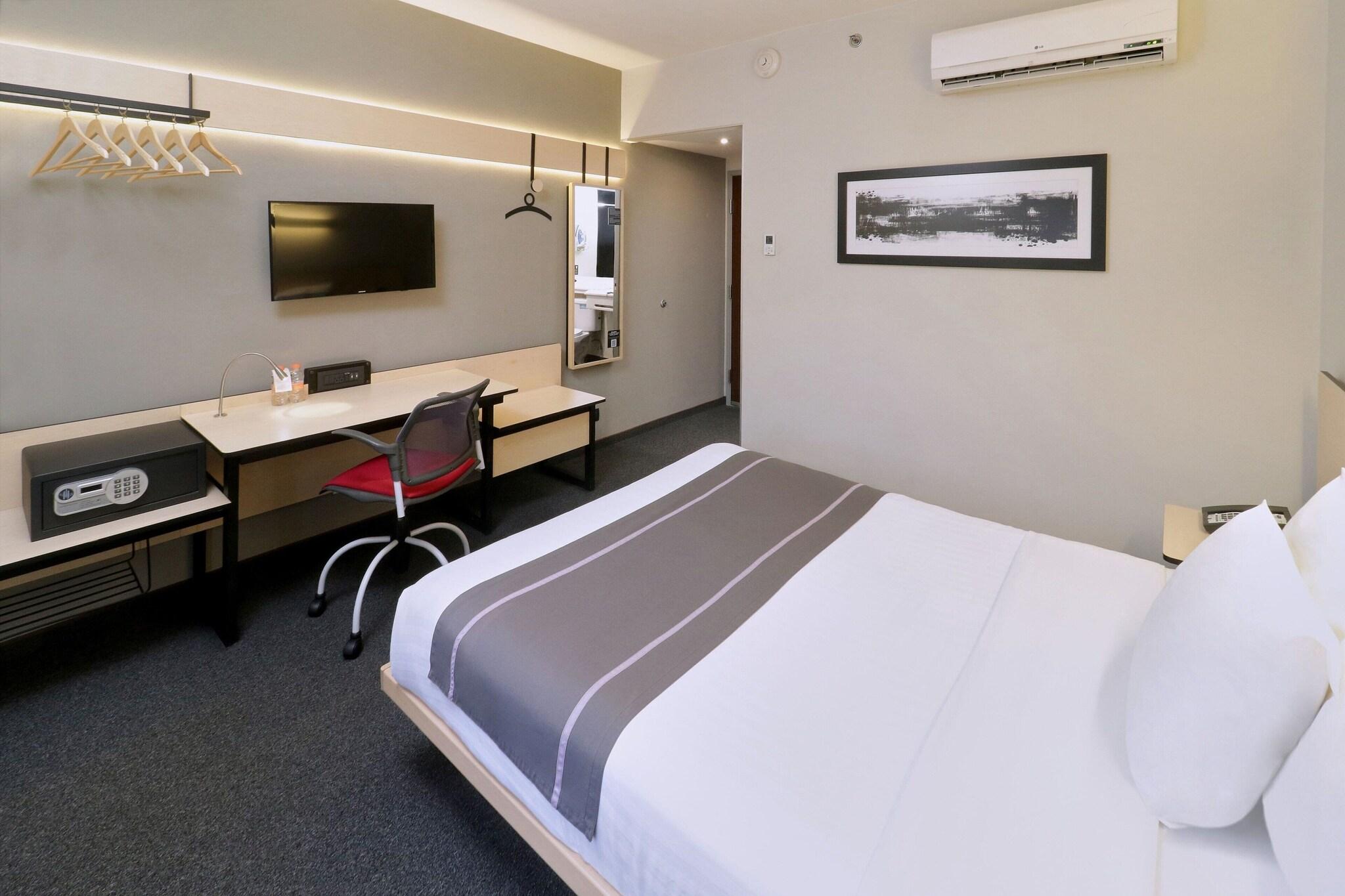 Double Queen Size Bed