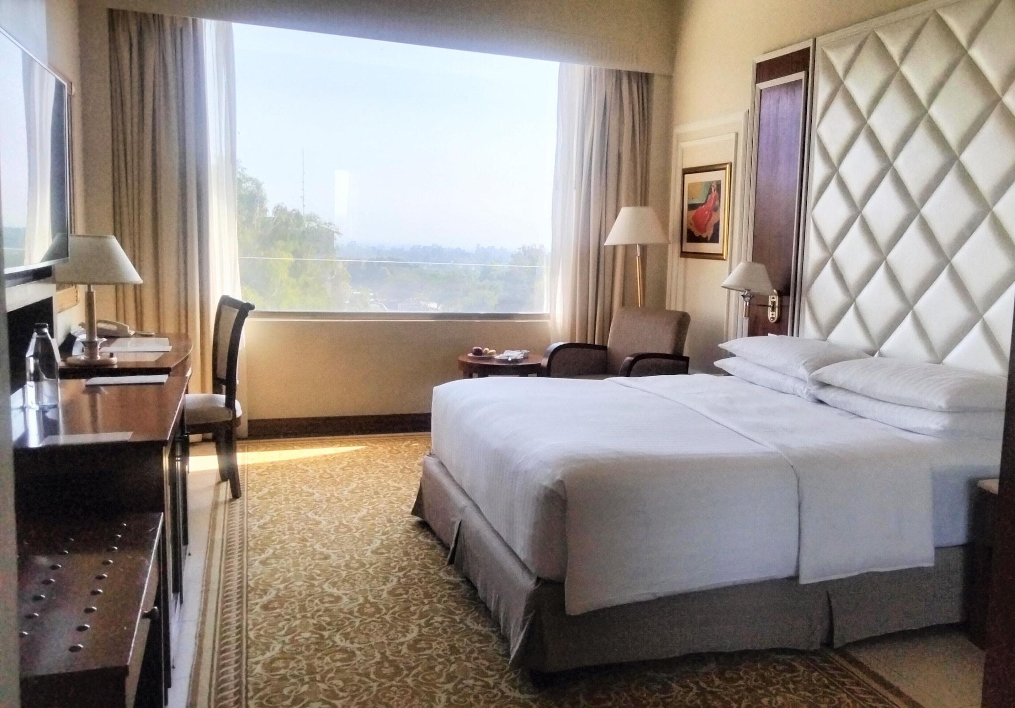 Double Deluxe King Bed