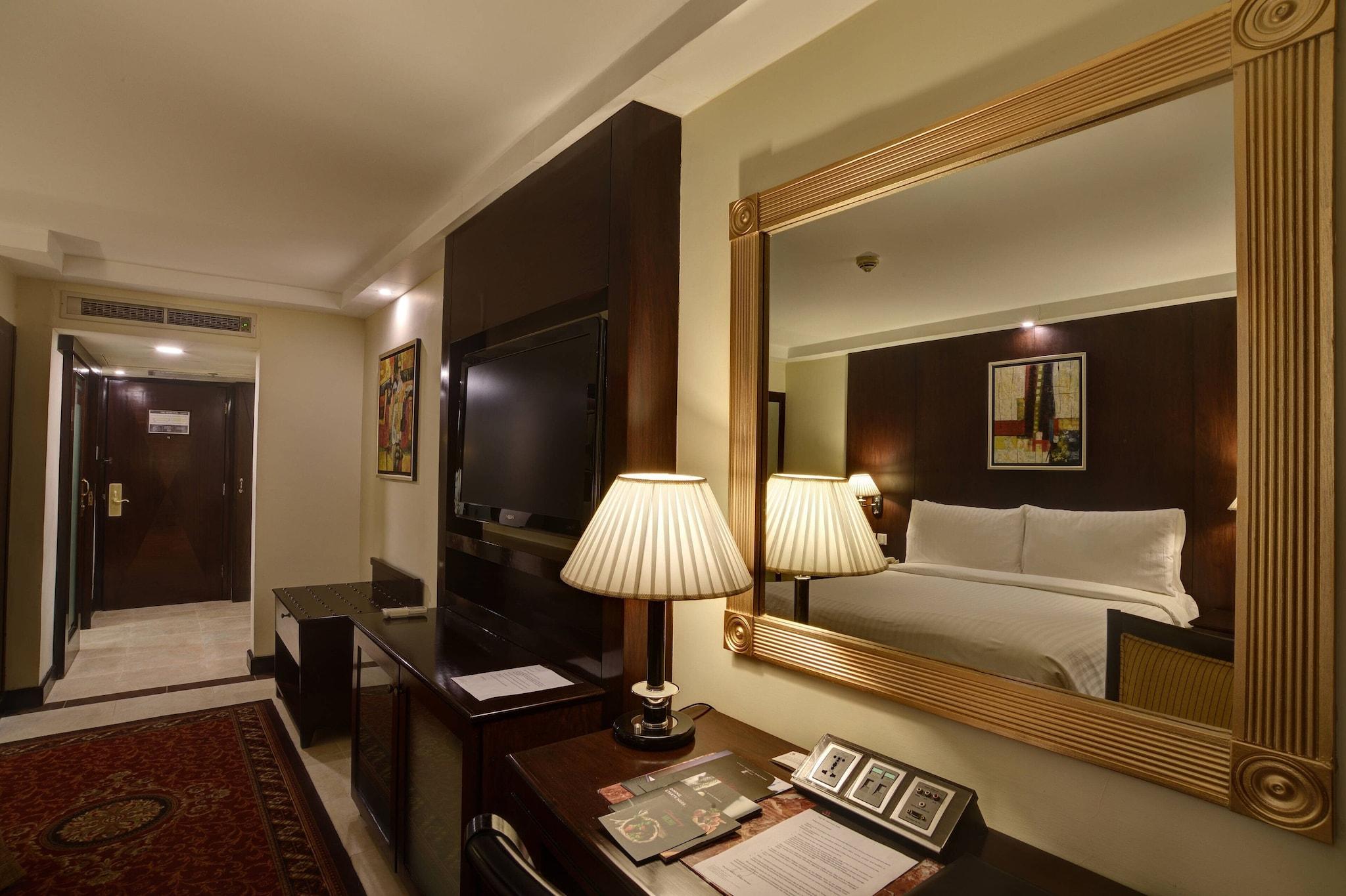 Double Deluxe King Bed