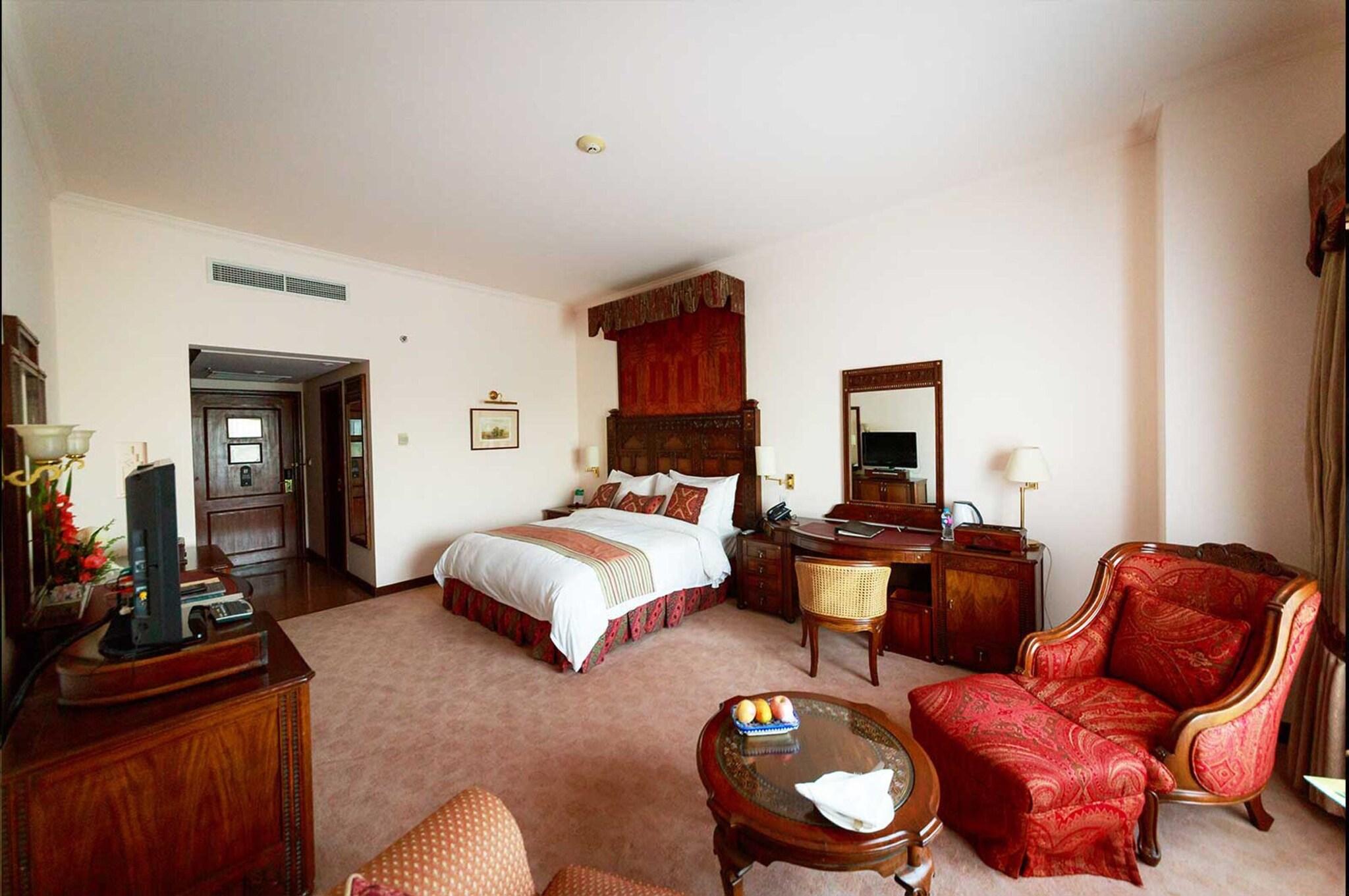 Double Deluxe King Bed