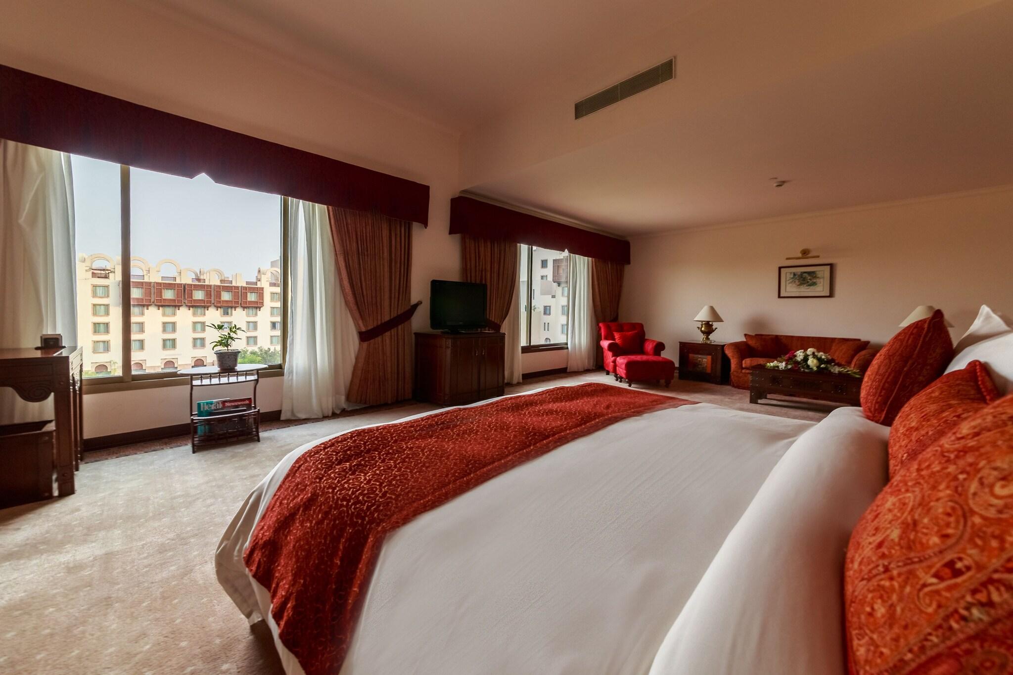 Junior Suite King Size Bed