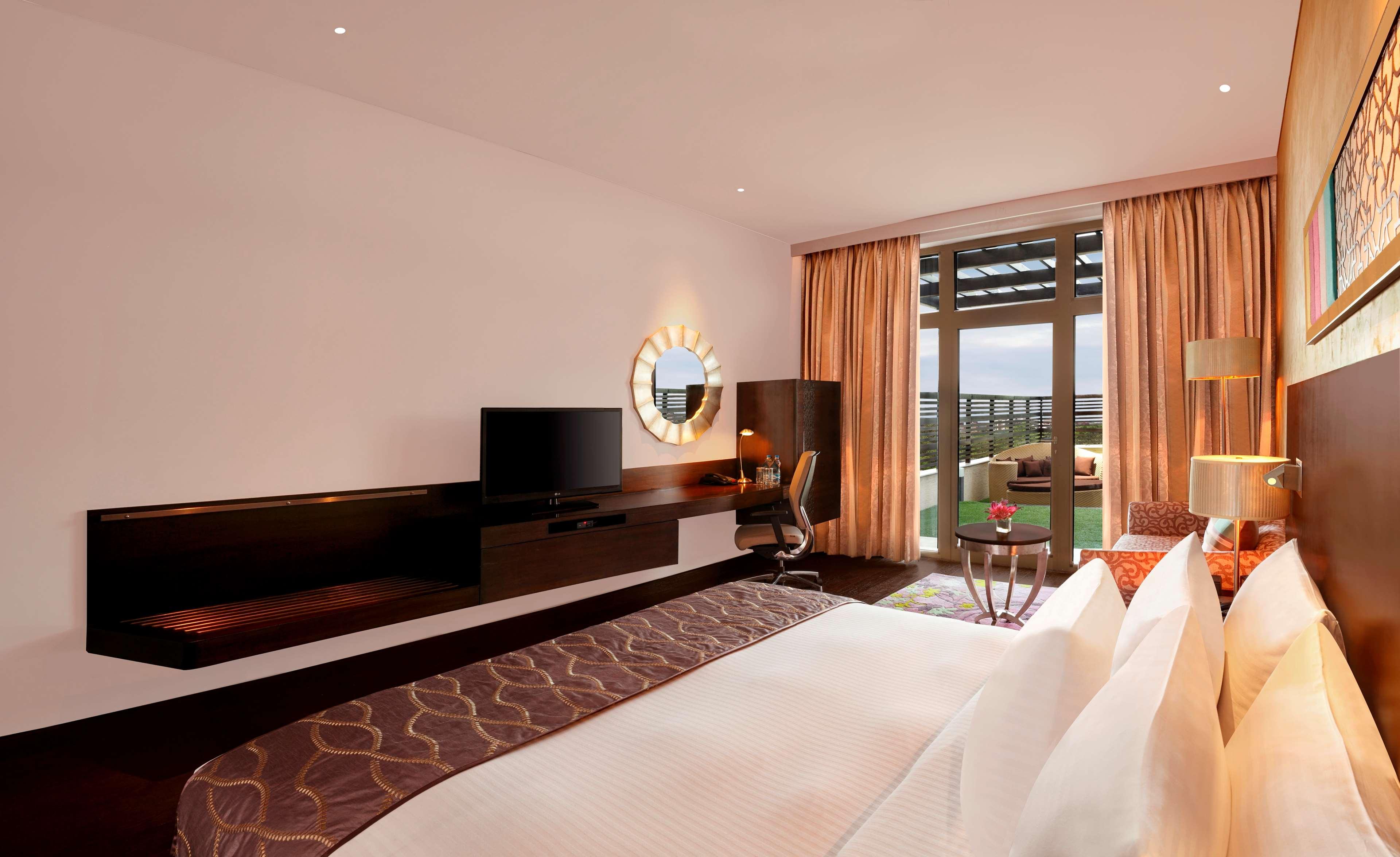 Double Deluxe King Bed