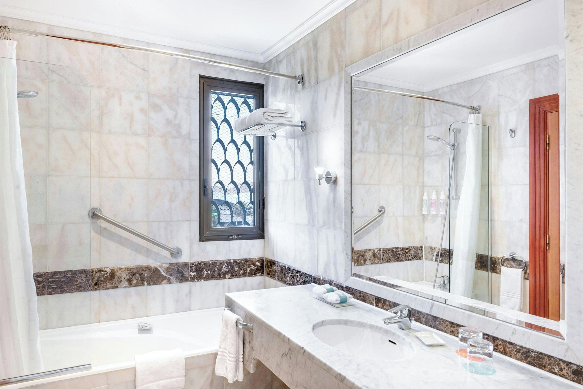 Suite Executive King Bed