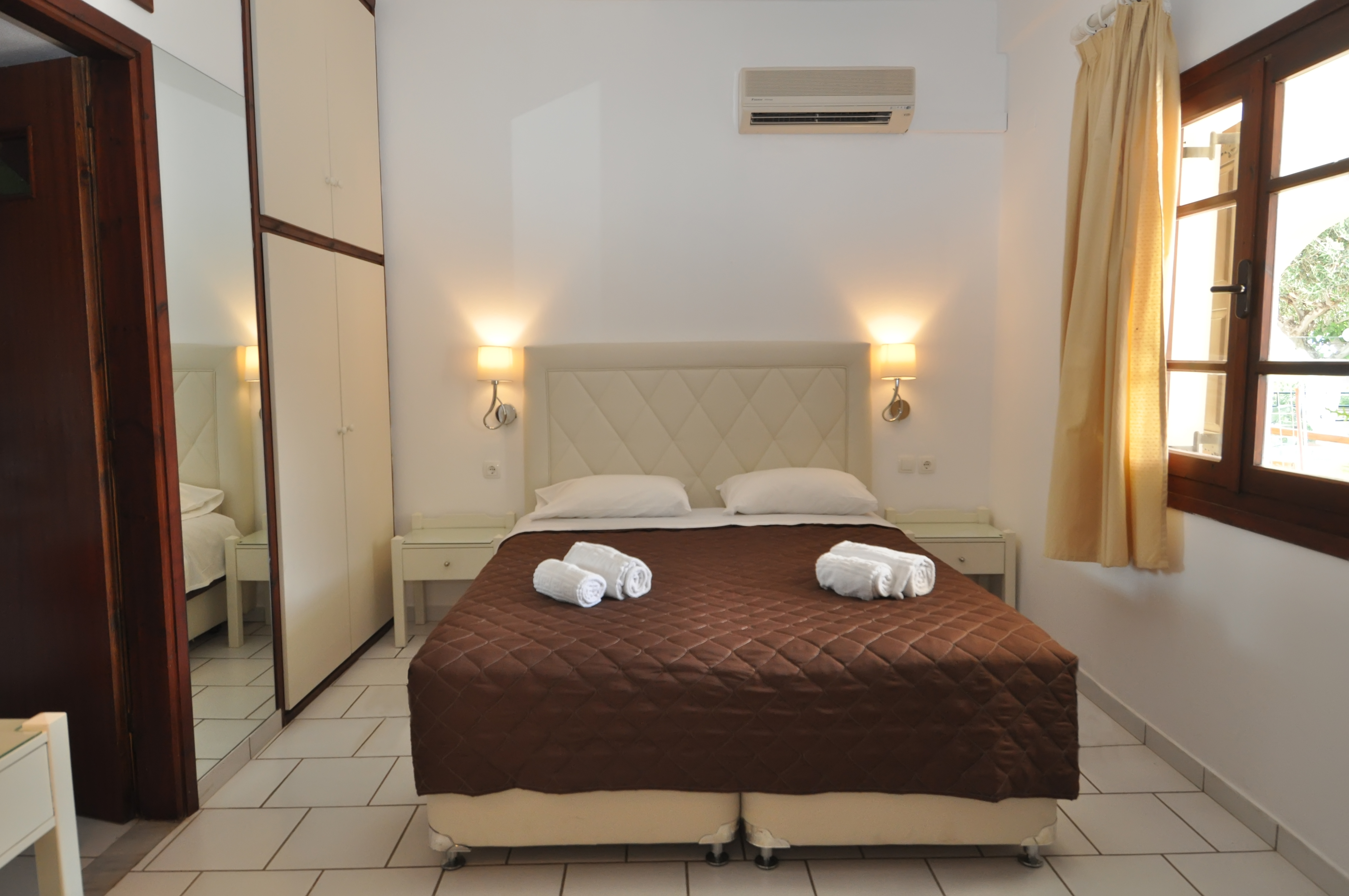 Apartment Capacity 4