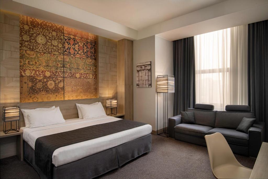 Double Single Superior