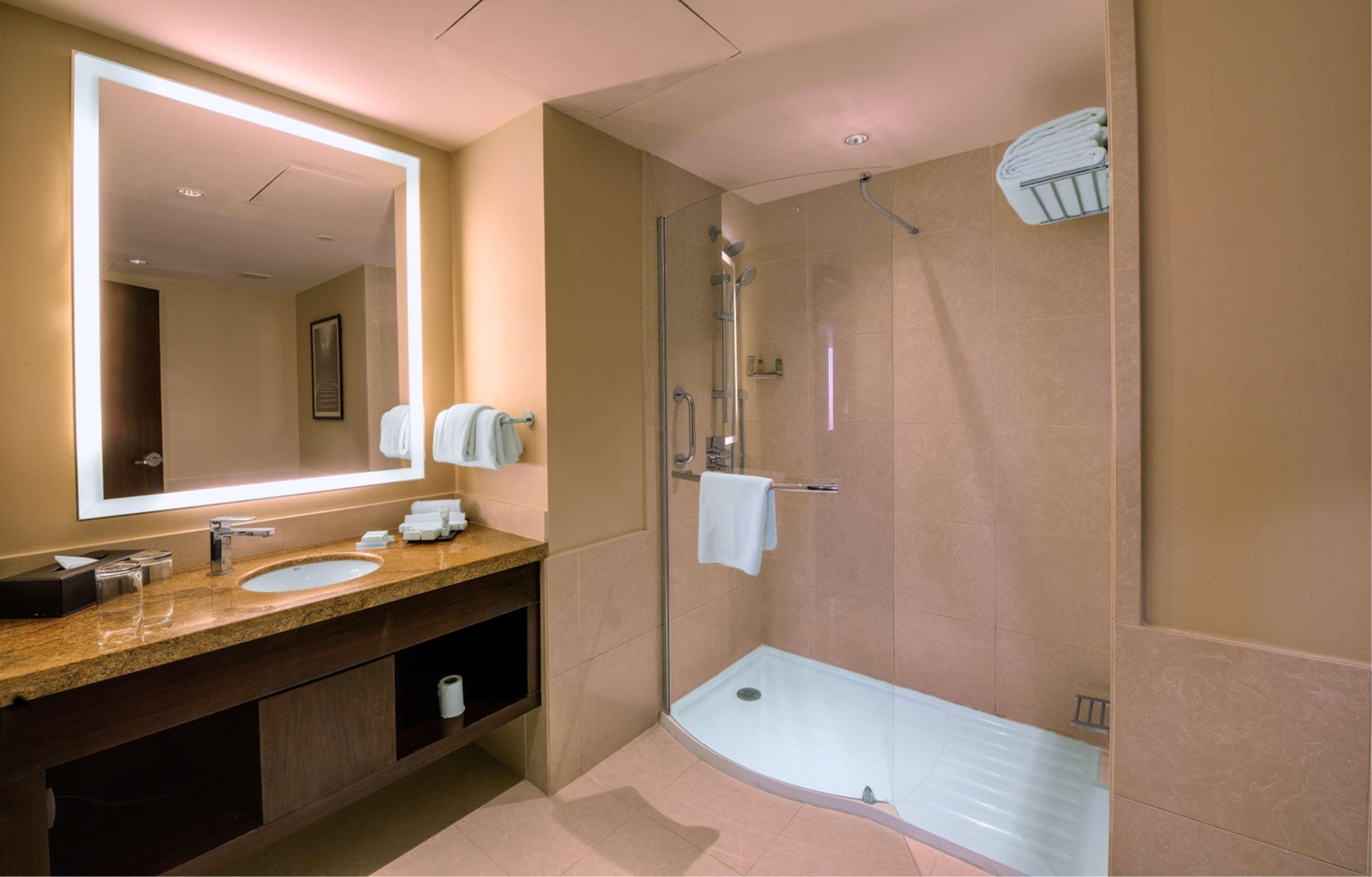 Double Deluxe King Bed