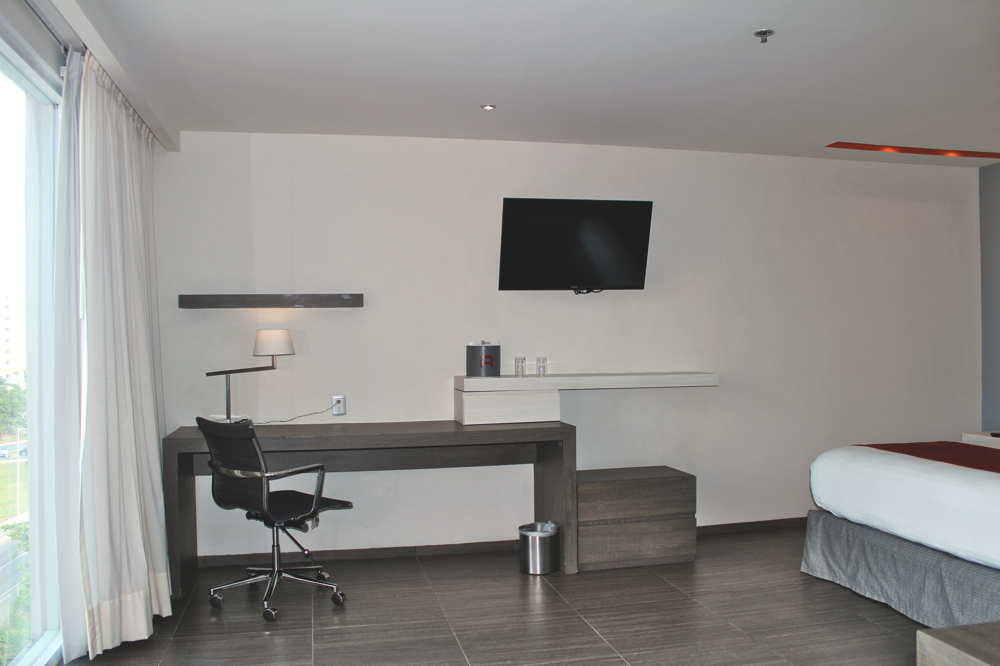 Junior Suite King Size Bed