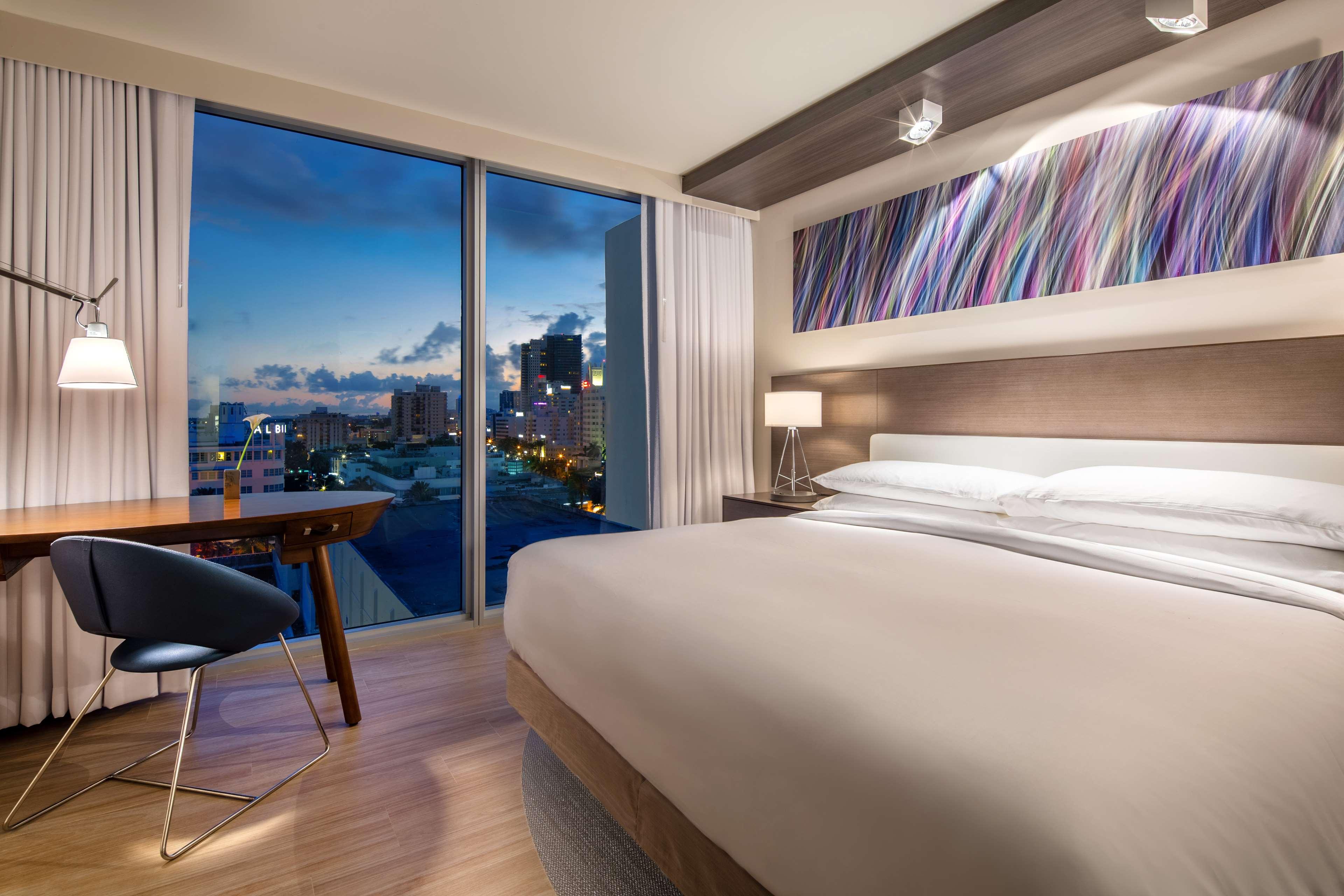 Double Deluxe City View King Bed