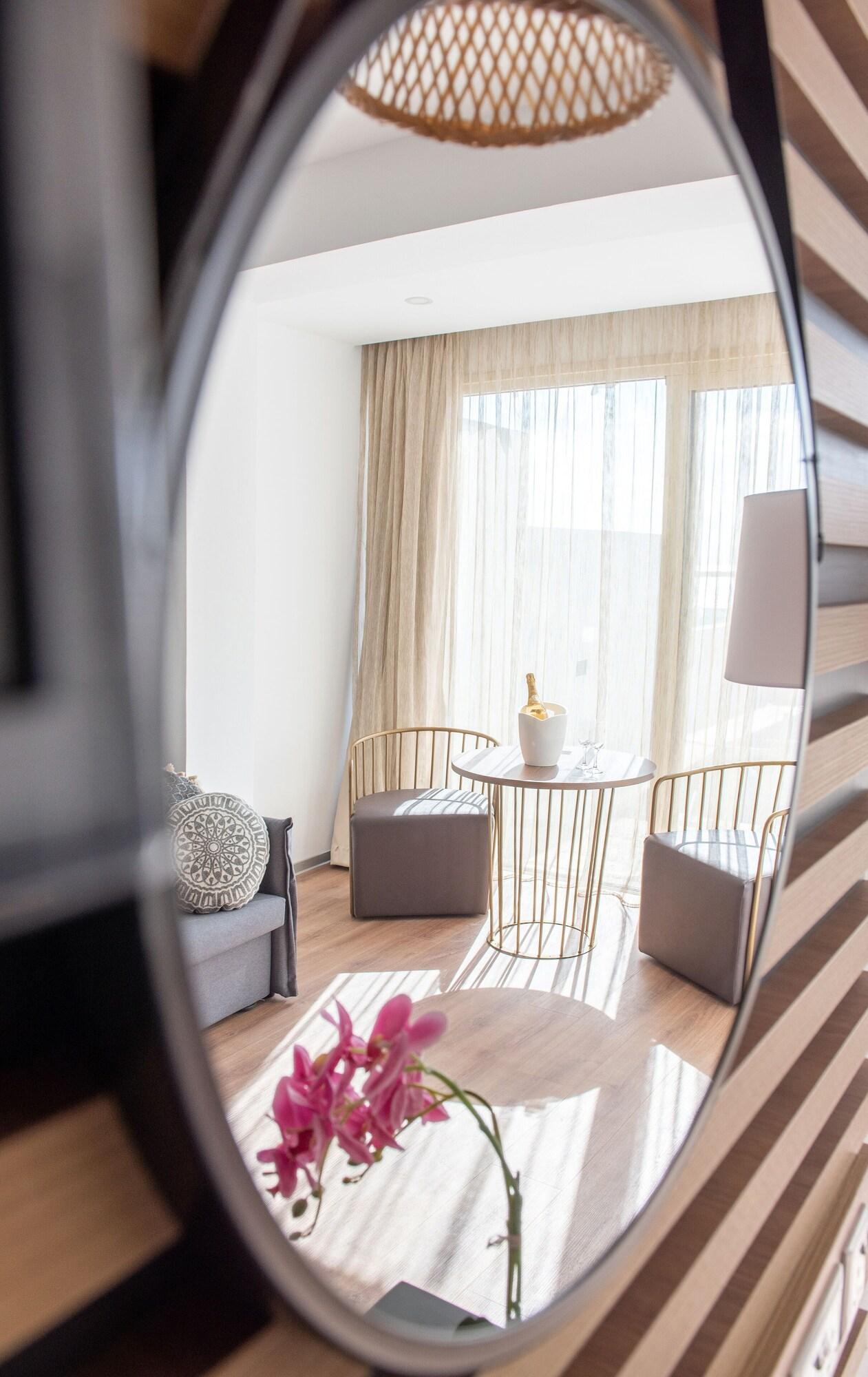 Studio Sea View with Private Pool