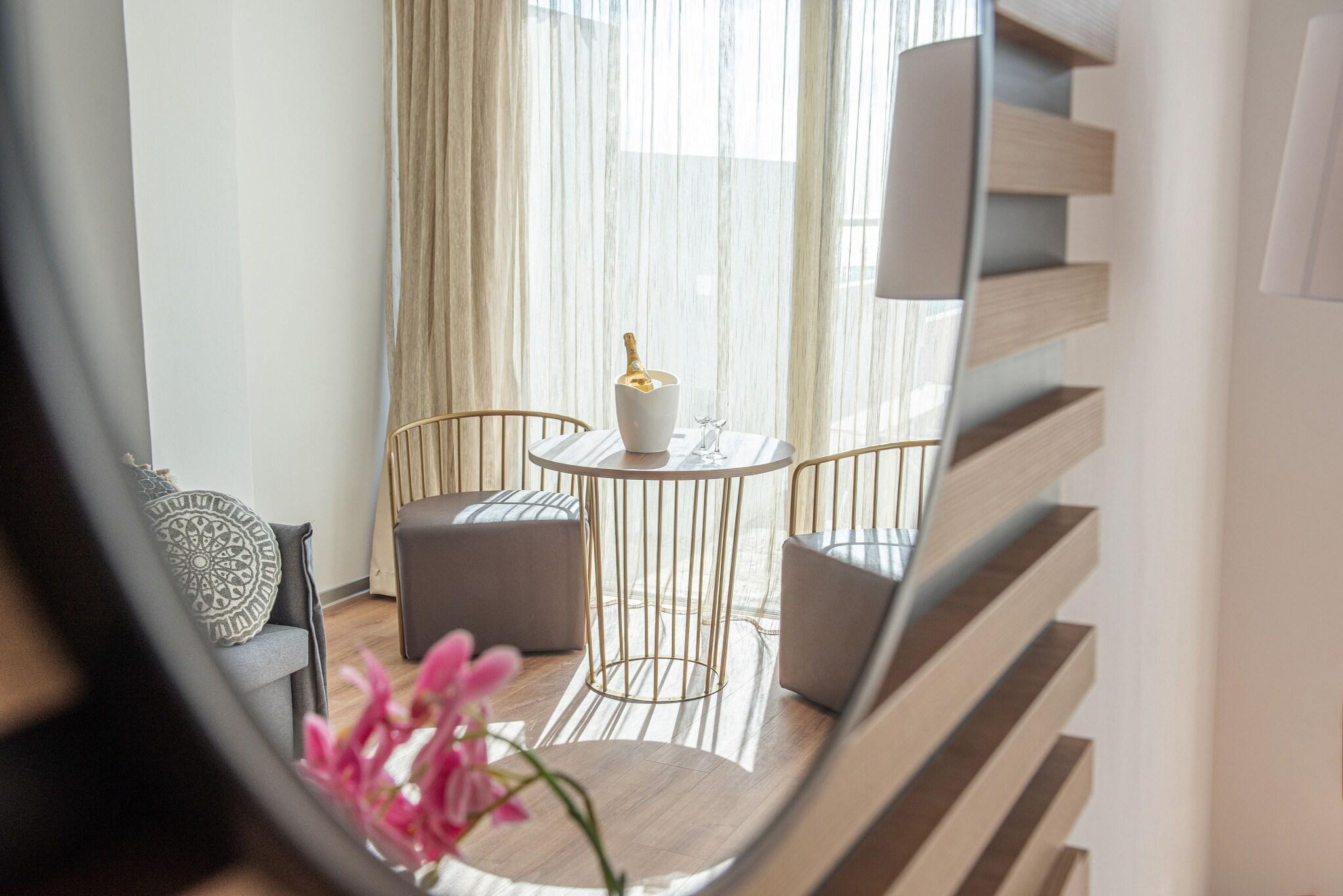 Studio Sea View with Private Pool